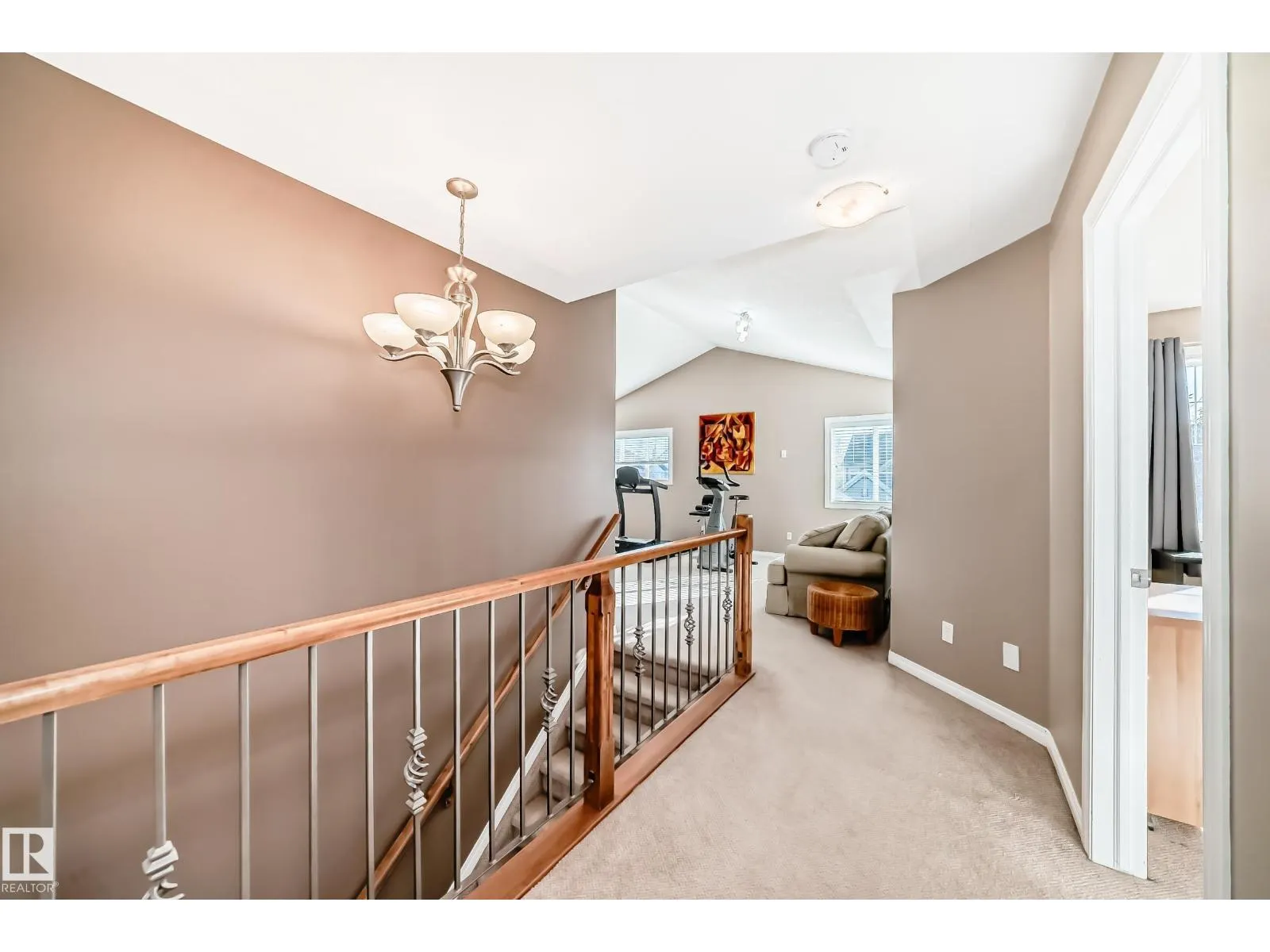 569 Stewart CR SW