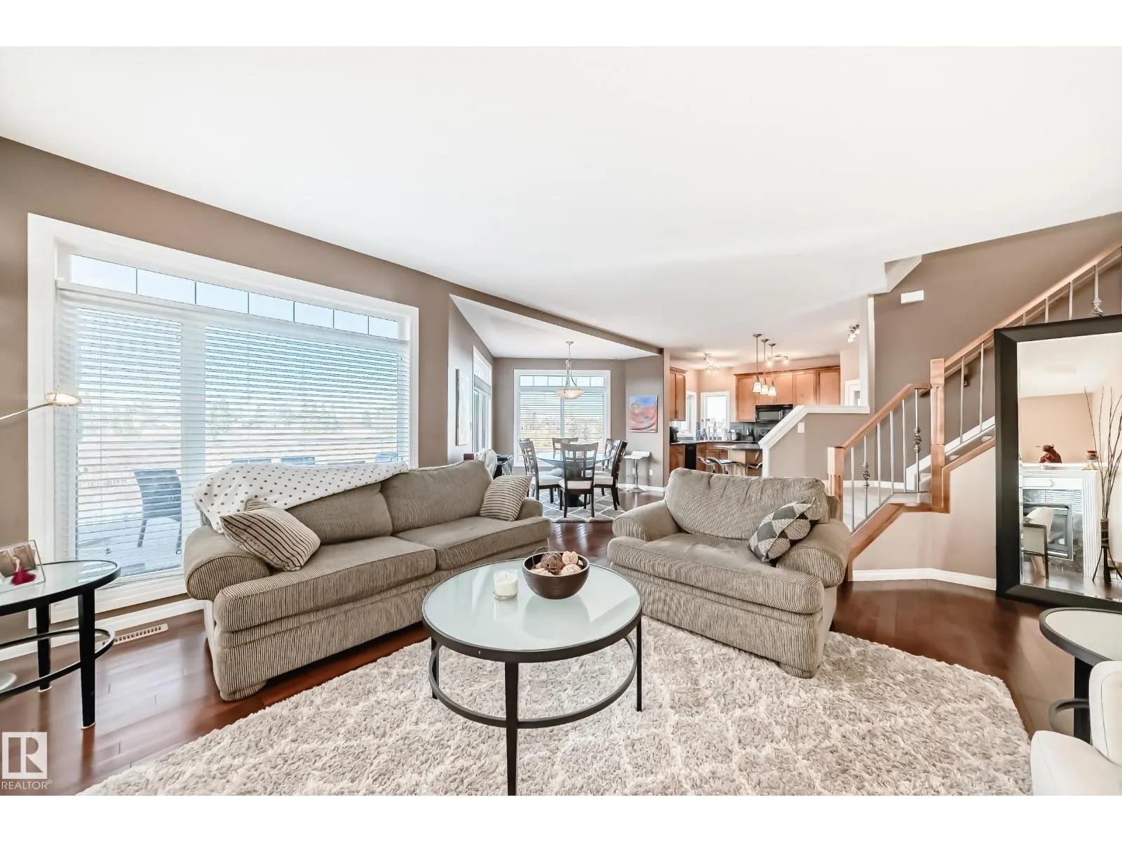 569 Stewart CR SW