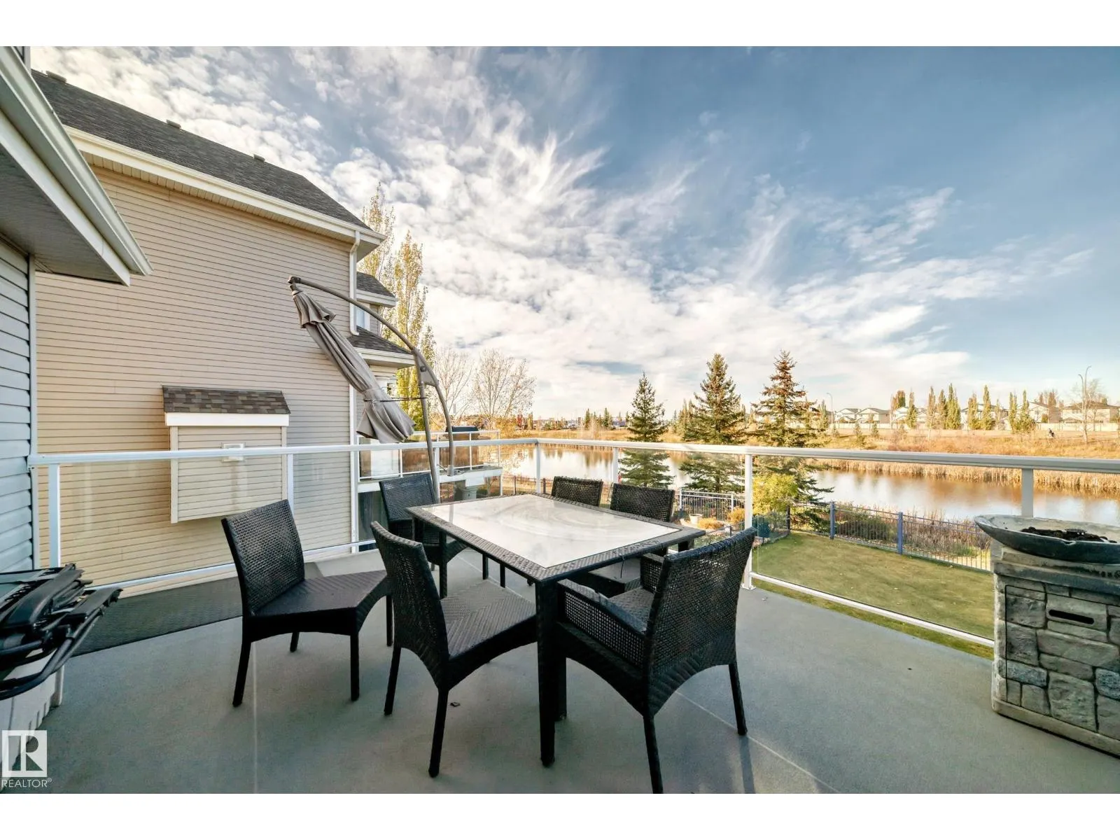 569 Stewart CR SW