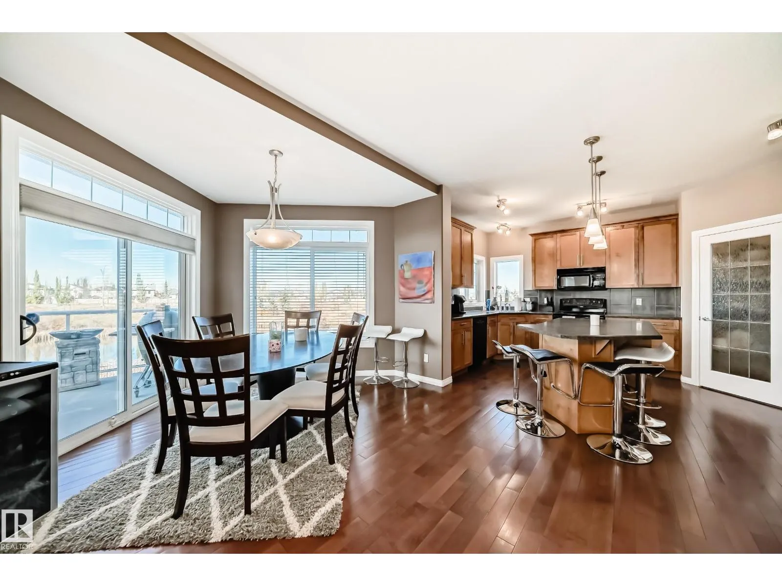 569 Stewart CR SW