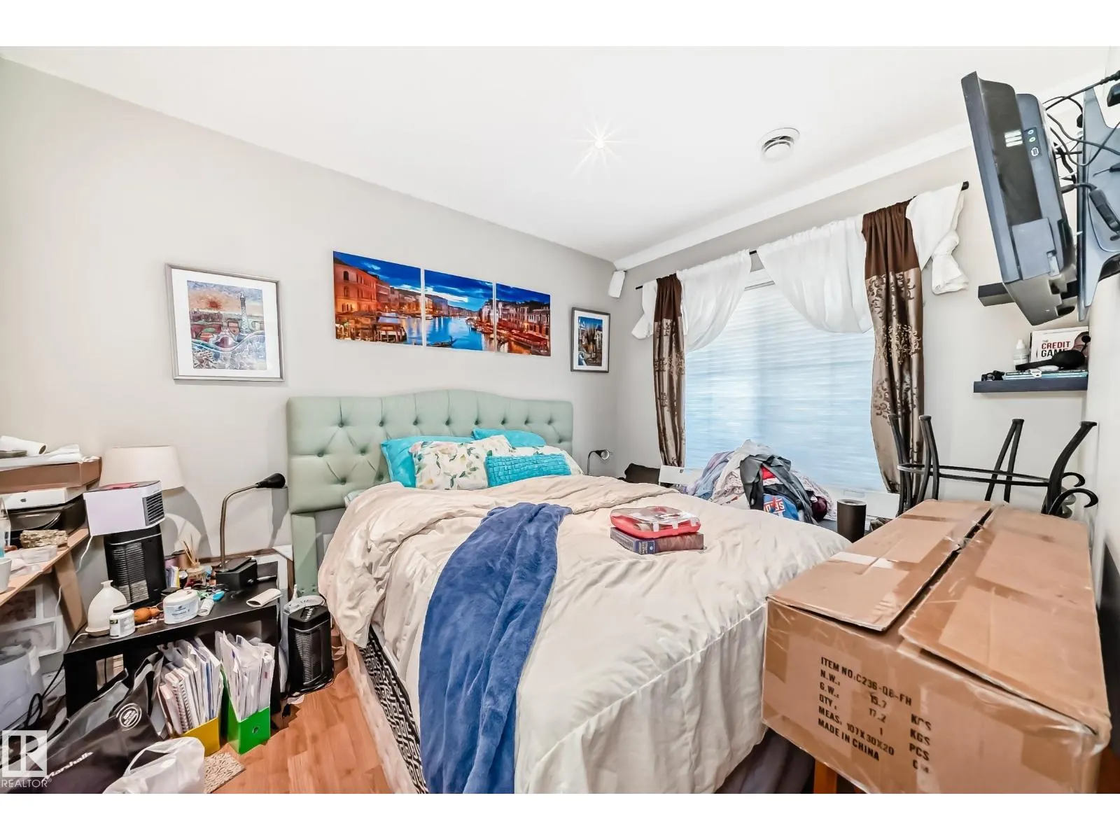 569 Stewart CR SW