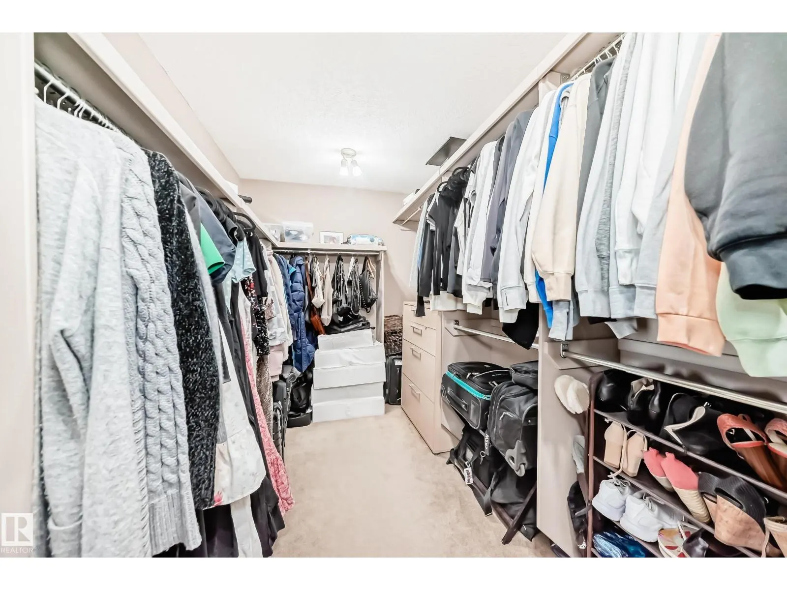 569 Stewart CR SW