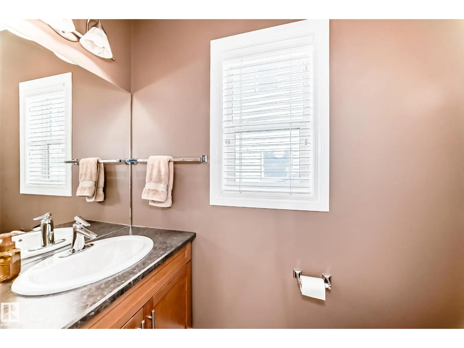 569 Stewart CR SW