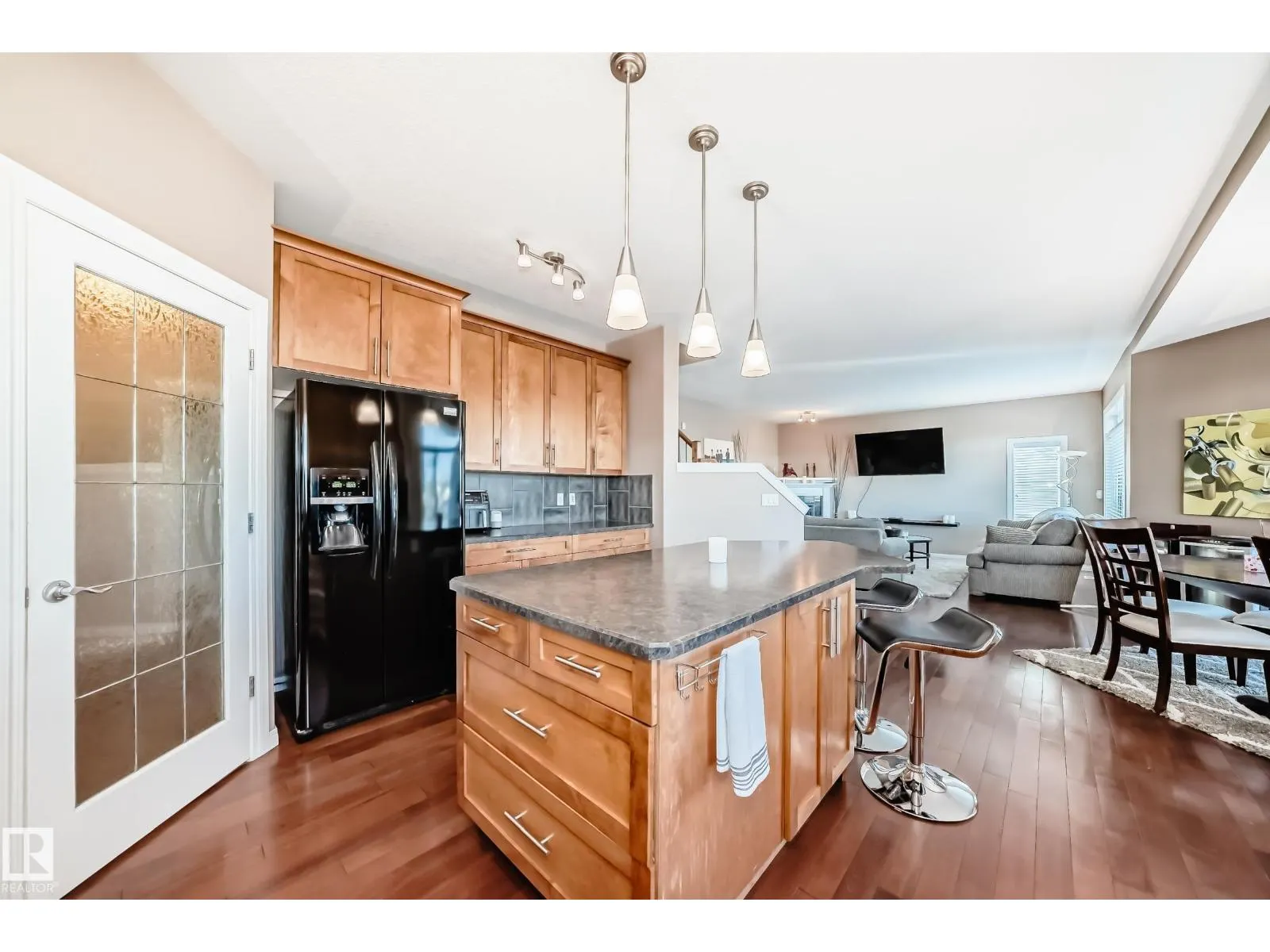 569 Stewart CR SW