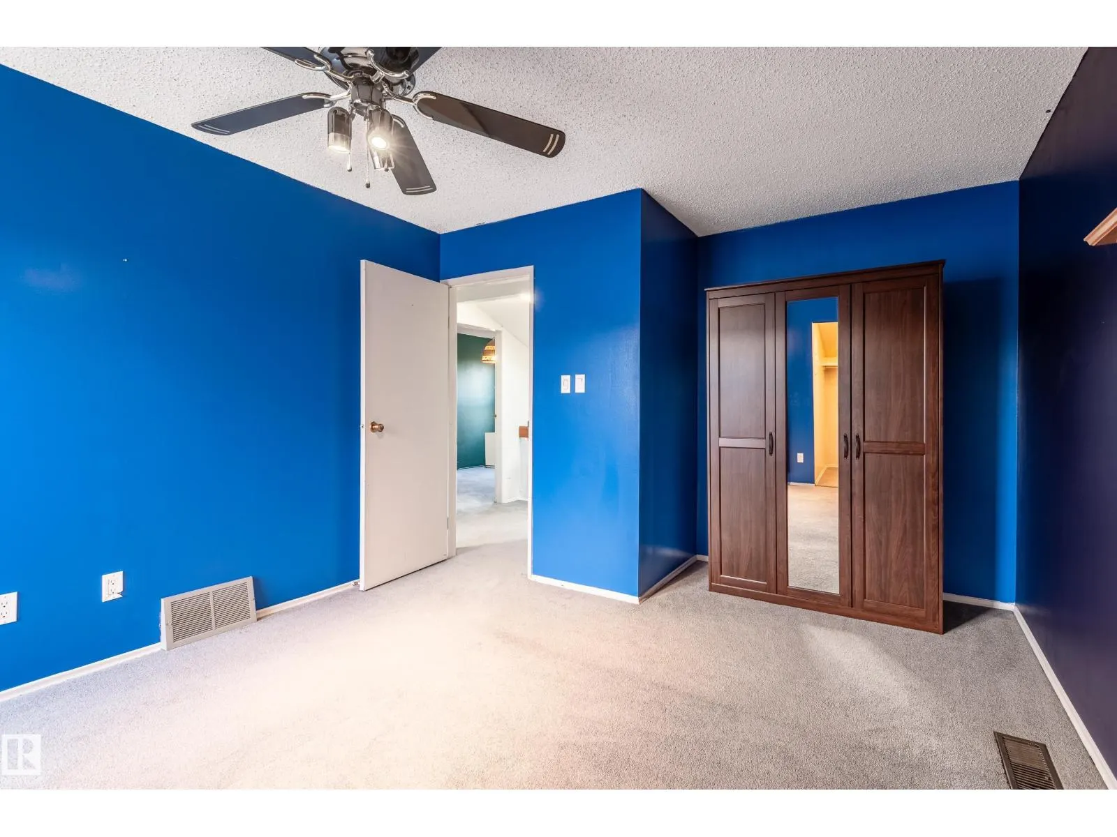 266 CHATEAU PL NW
