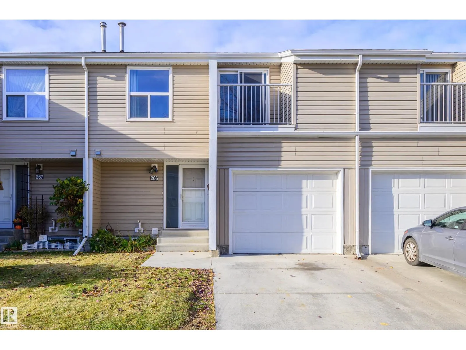 266 CHATEAU PL NW