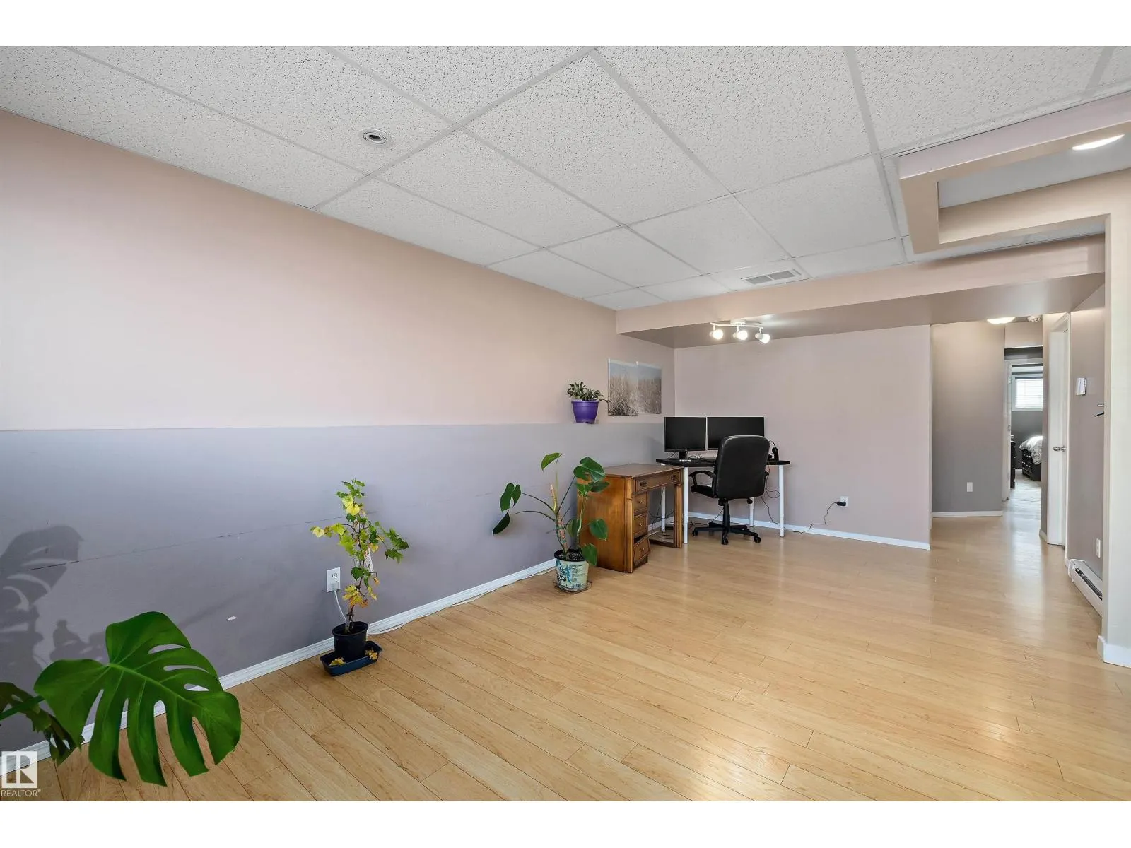 3019 33 AV NW
