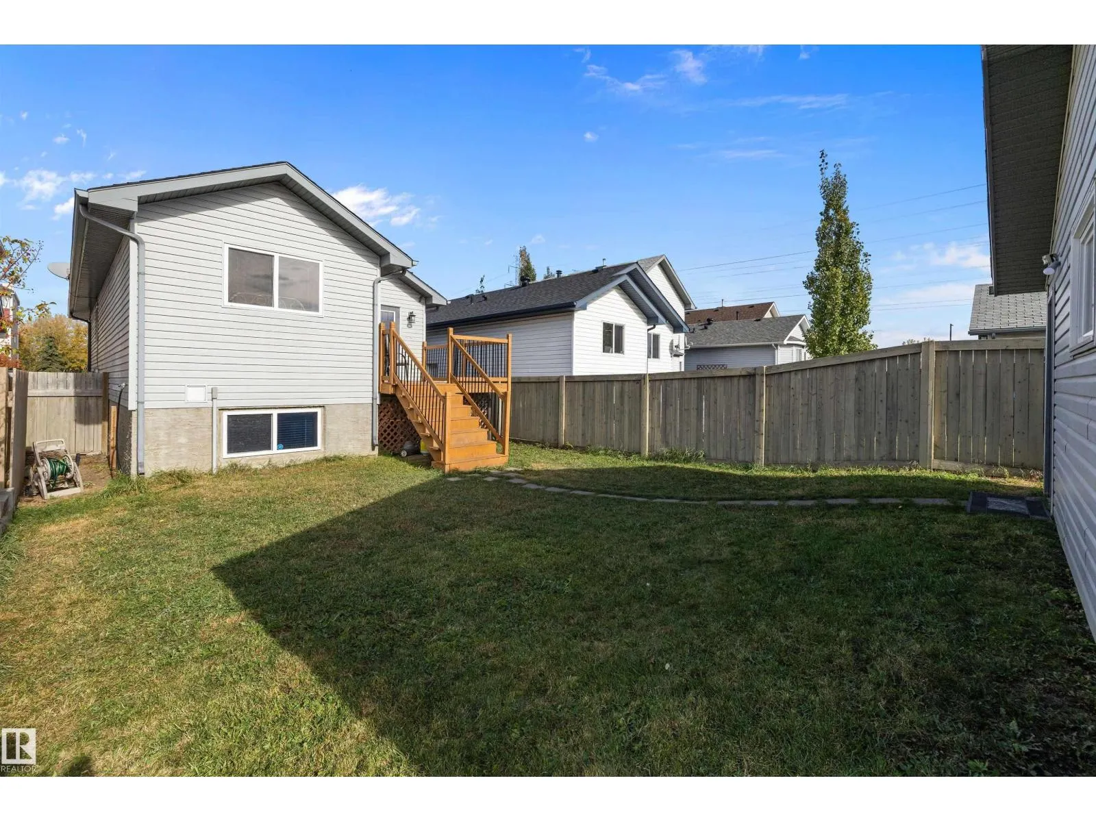 3019 33 AV NW