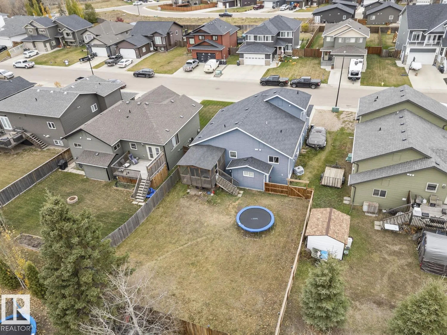 28 Falcon RD