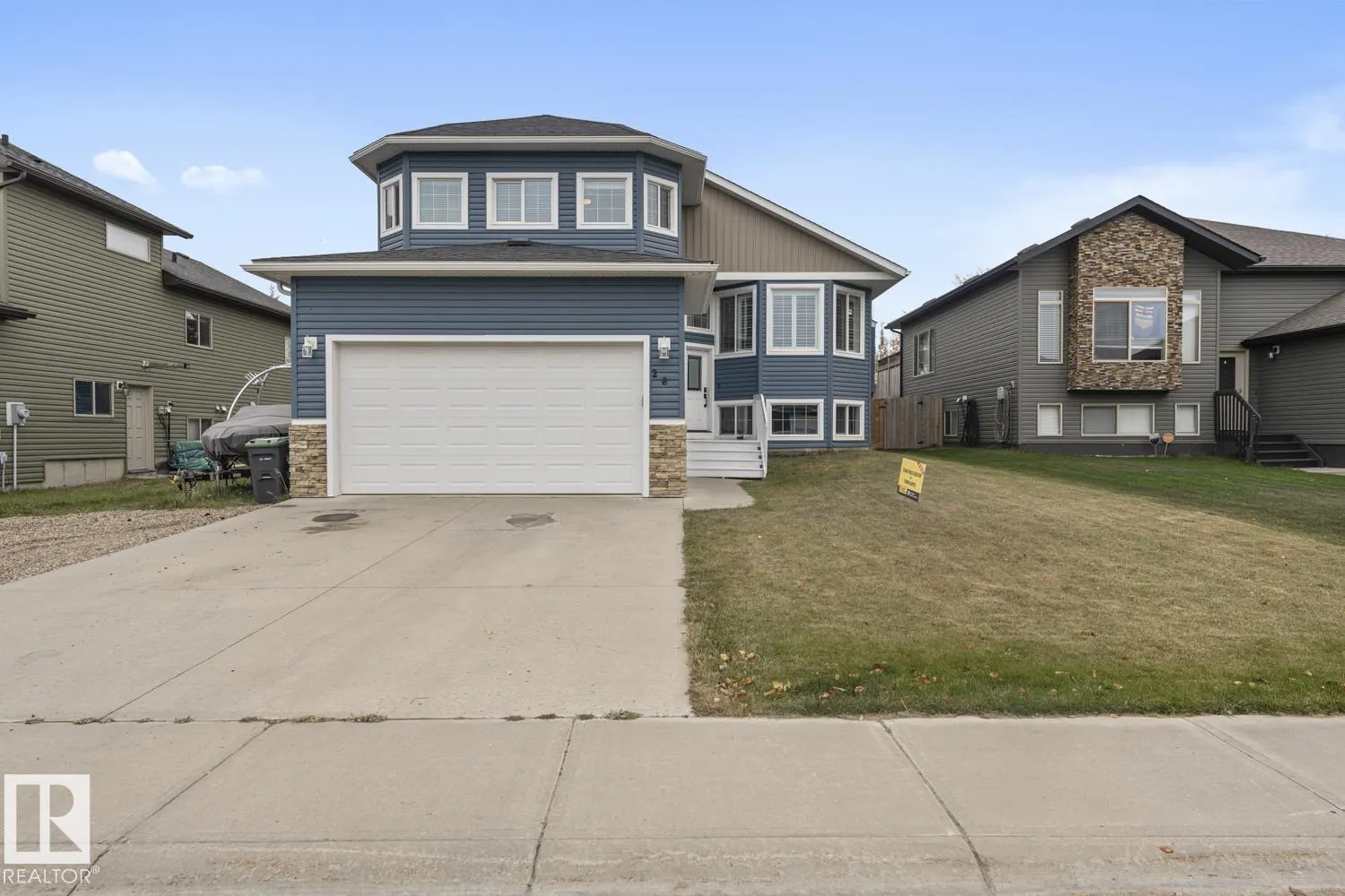 28 Falcon RD