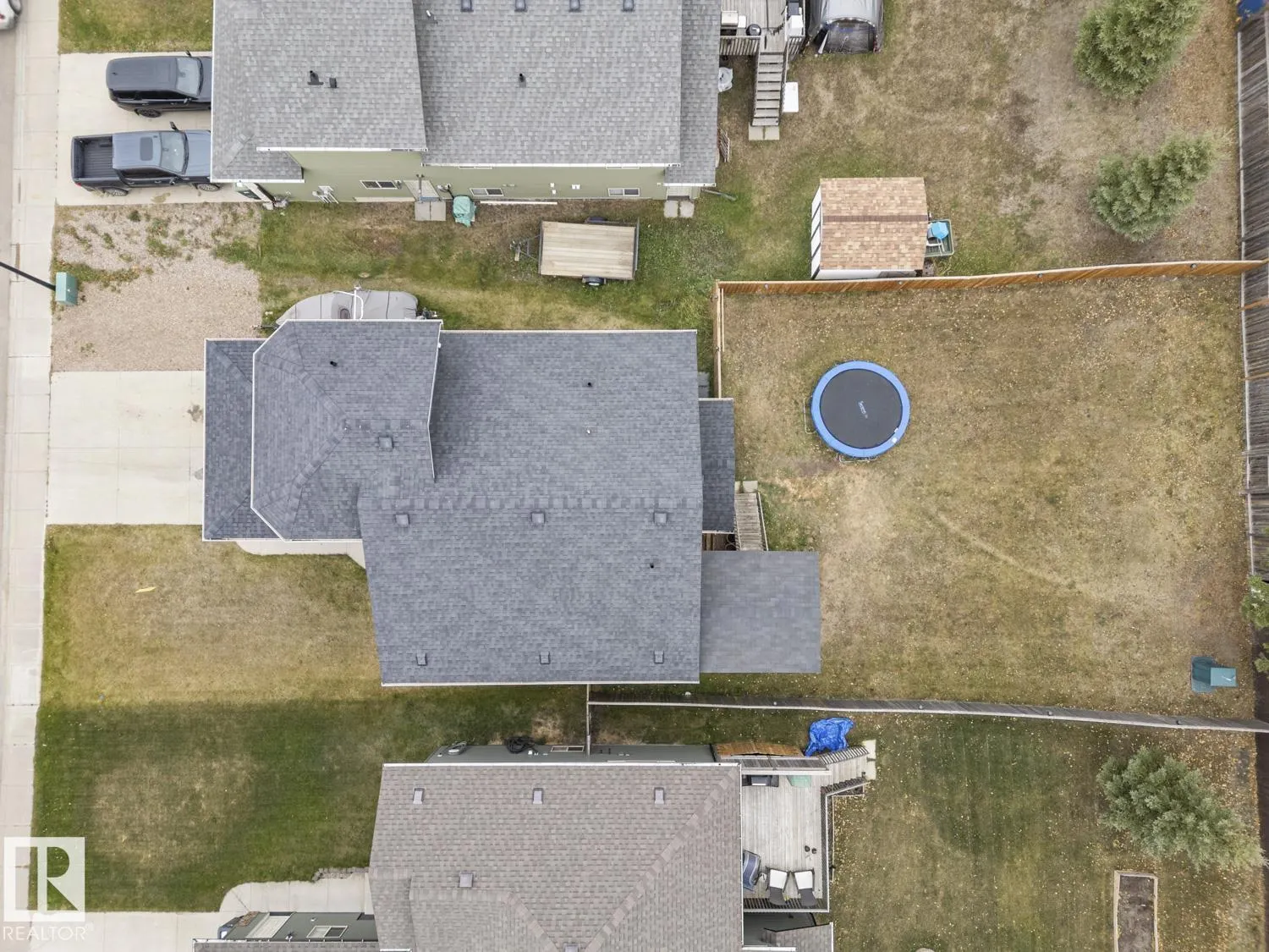 28 Falcon RD