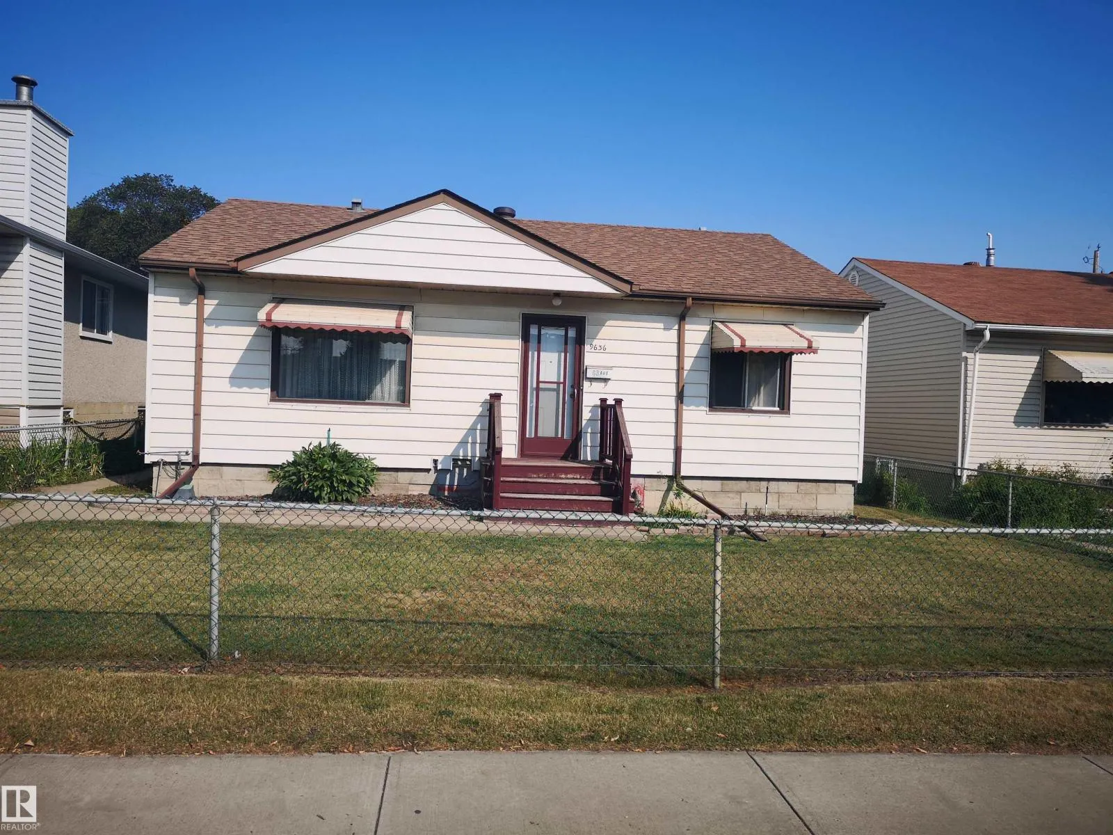 9636 63 AV NW