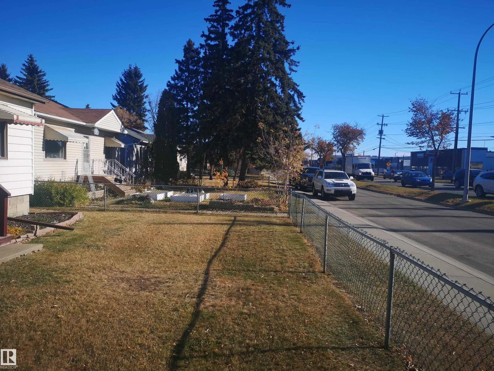 9636 63 AV NW