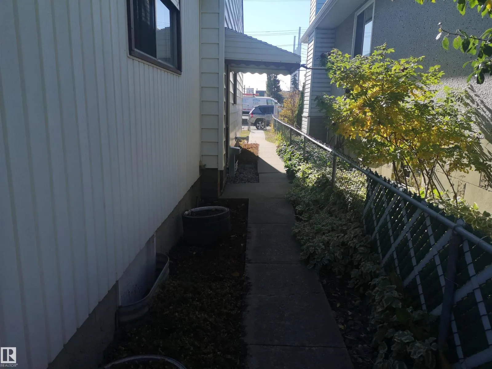 9636 63 AV NW