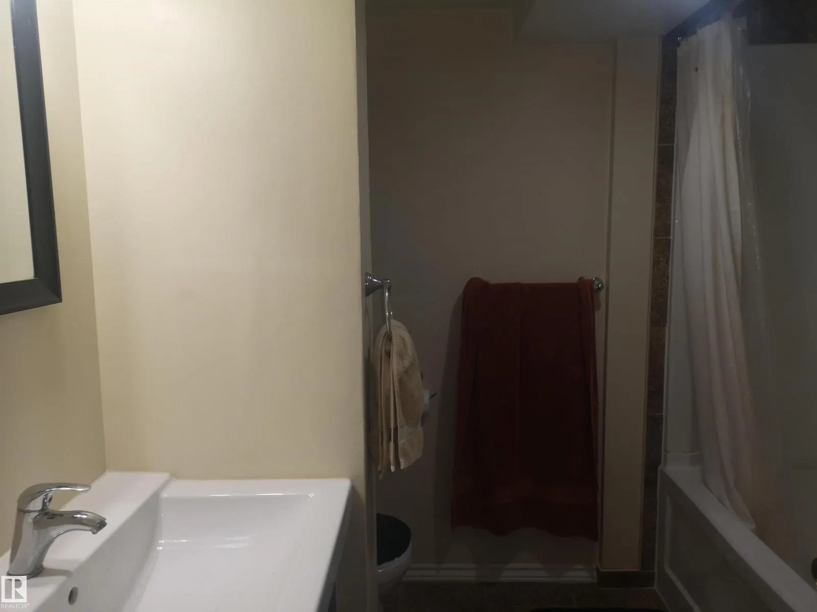 9636 63 AV NW