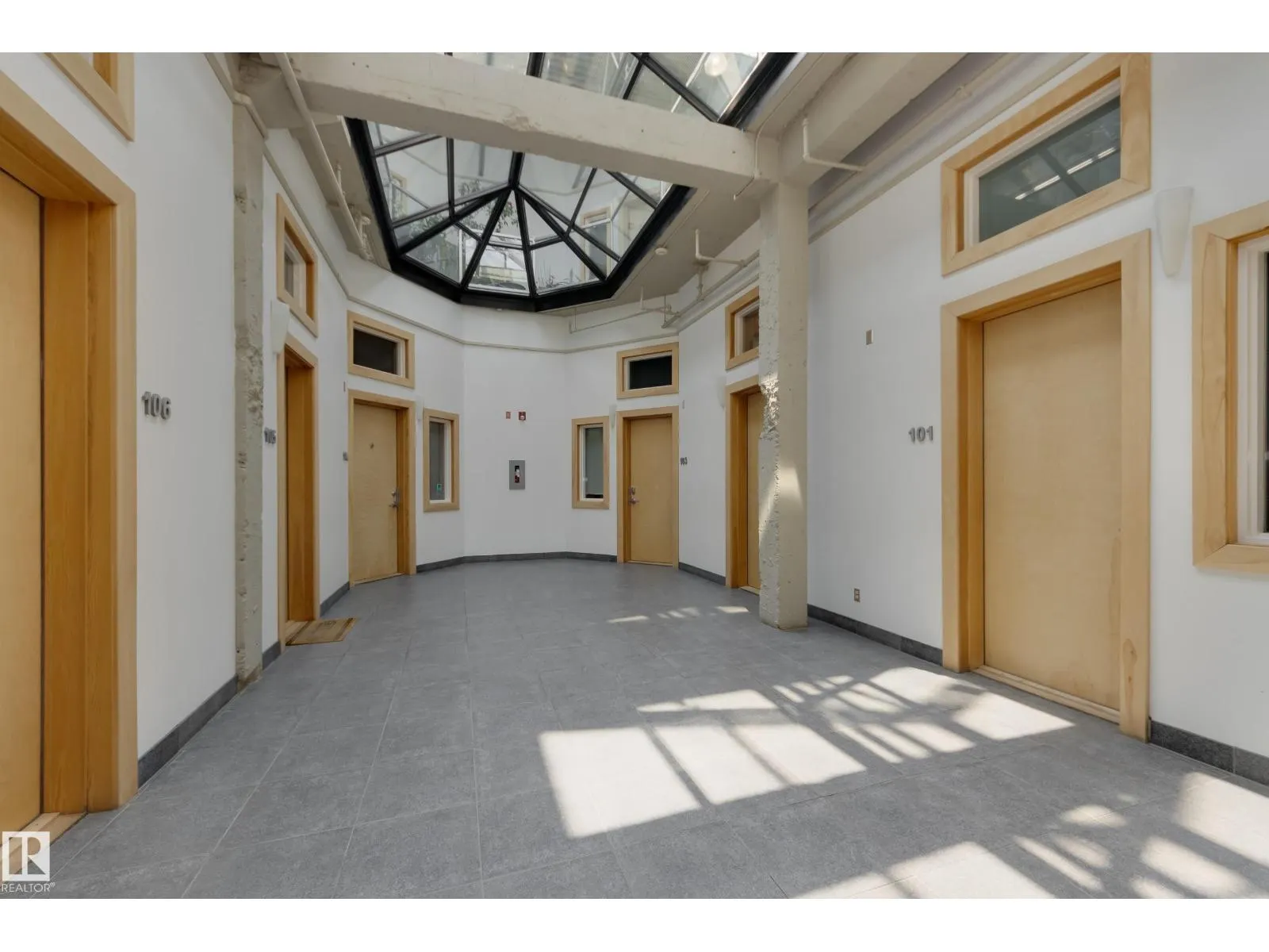 #104 10265 107 ST NW