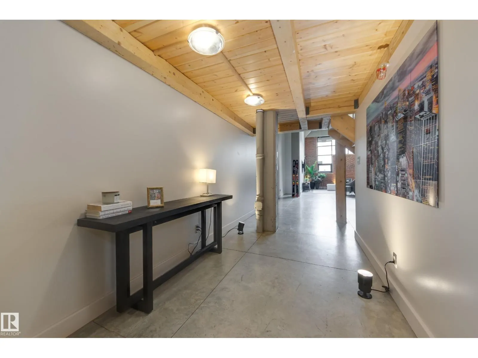 #104 10265 107 ST NW
