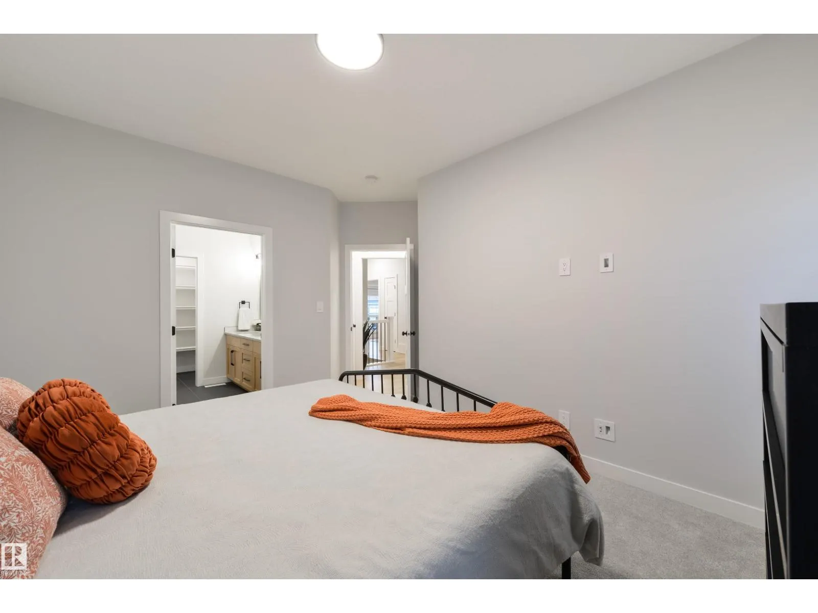 #13 1005 CALAHOO RD