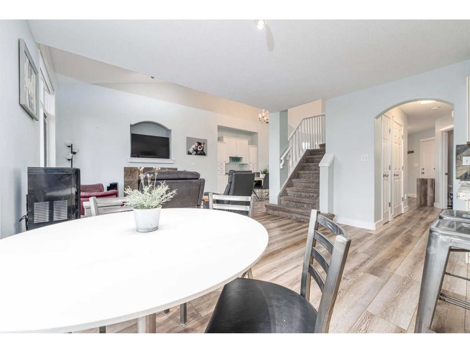 17 OLMSTEAD CT