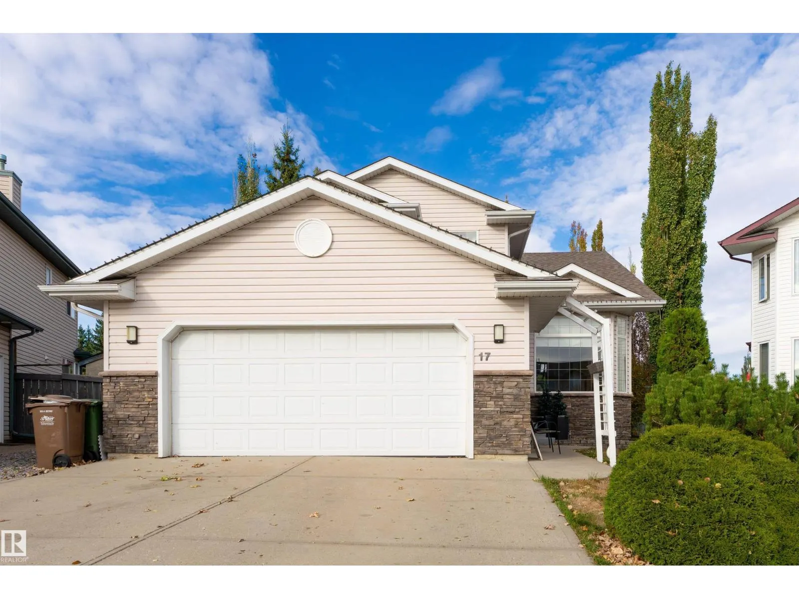 17 OLMSTEAD CT