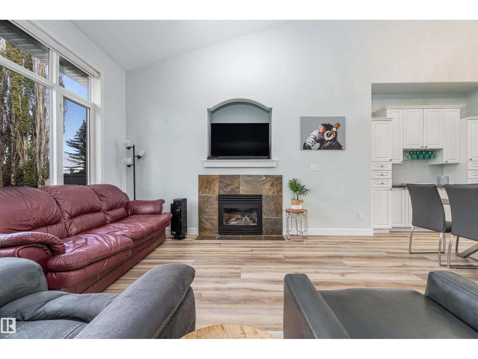 17 OLMSTEAD CT