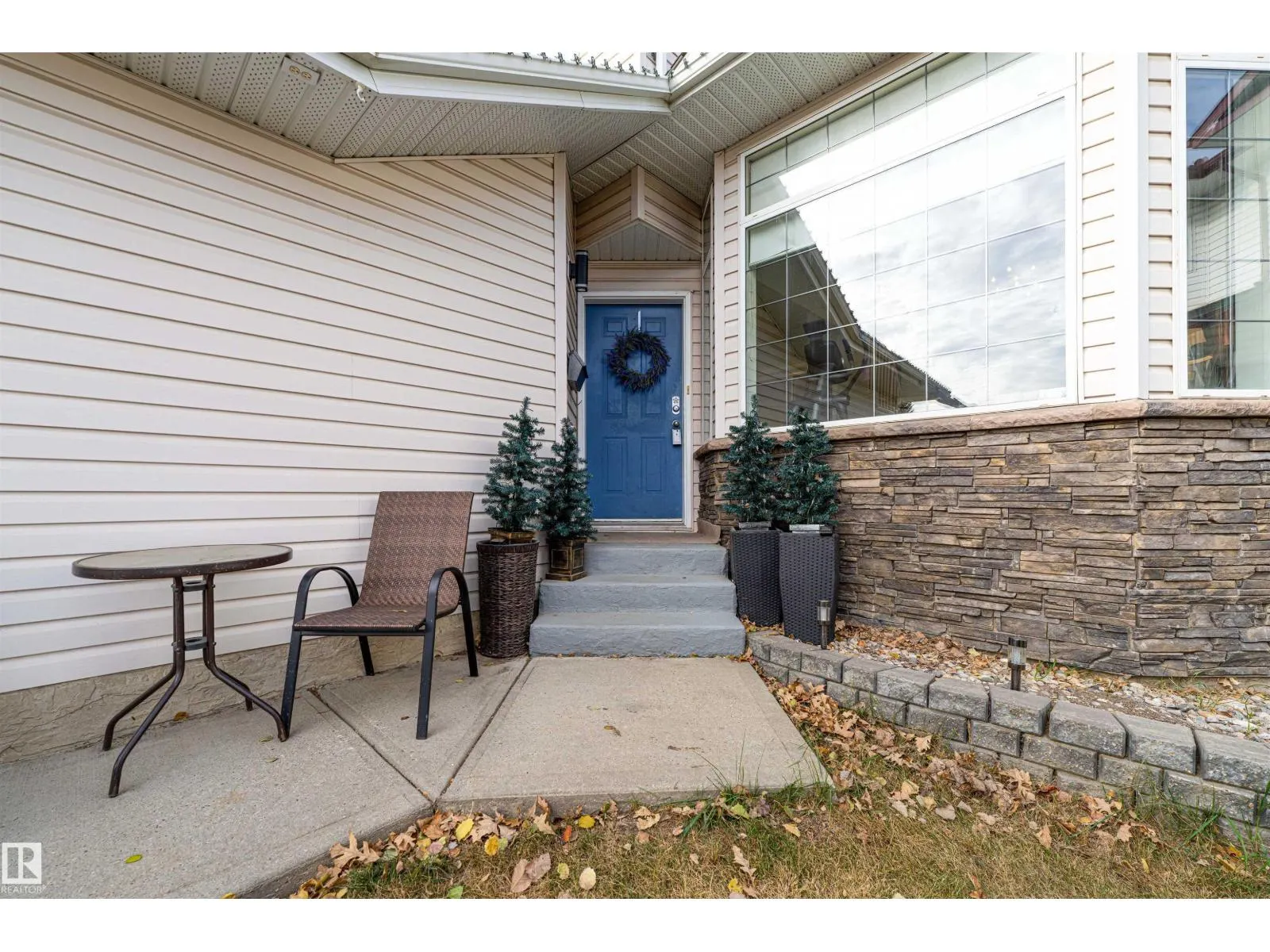 17 OLMSTEAD CT