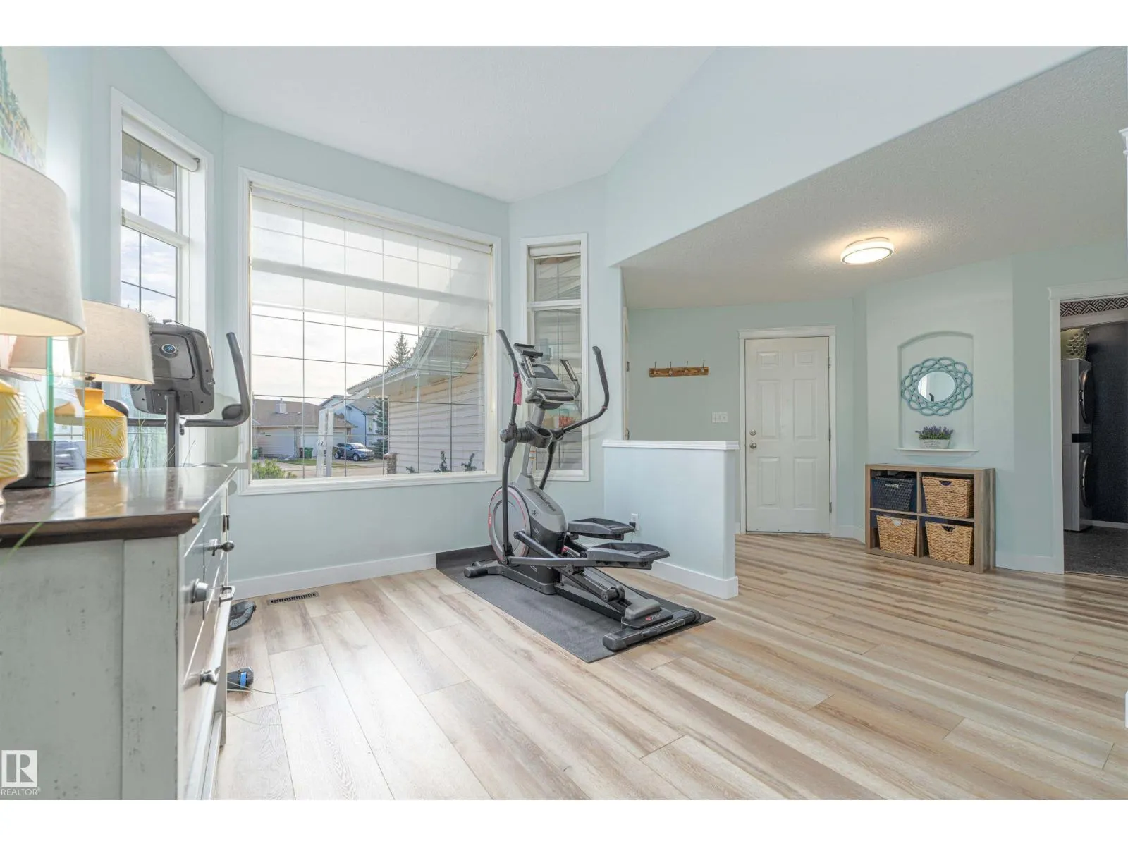 17 OLMSTEAD CT