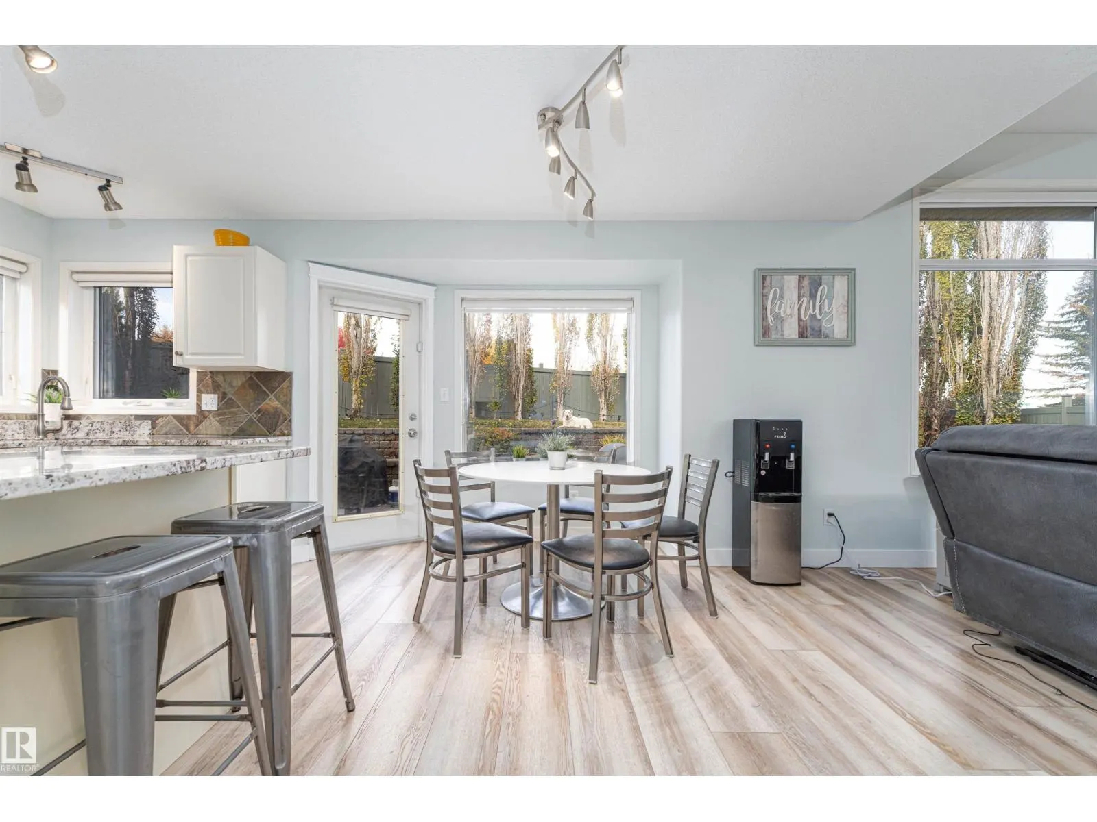 17 OLMSTEAD CT