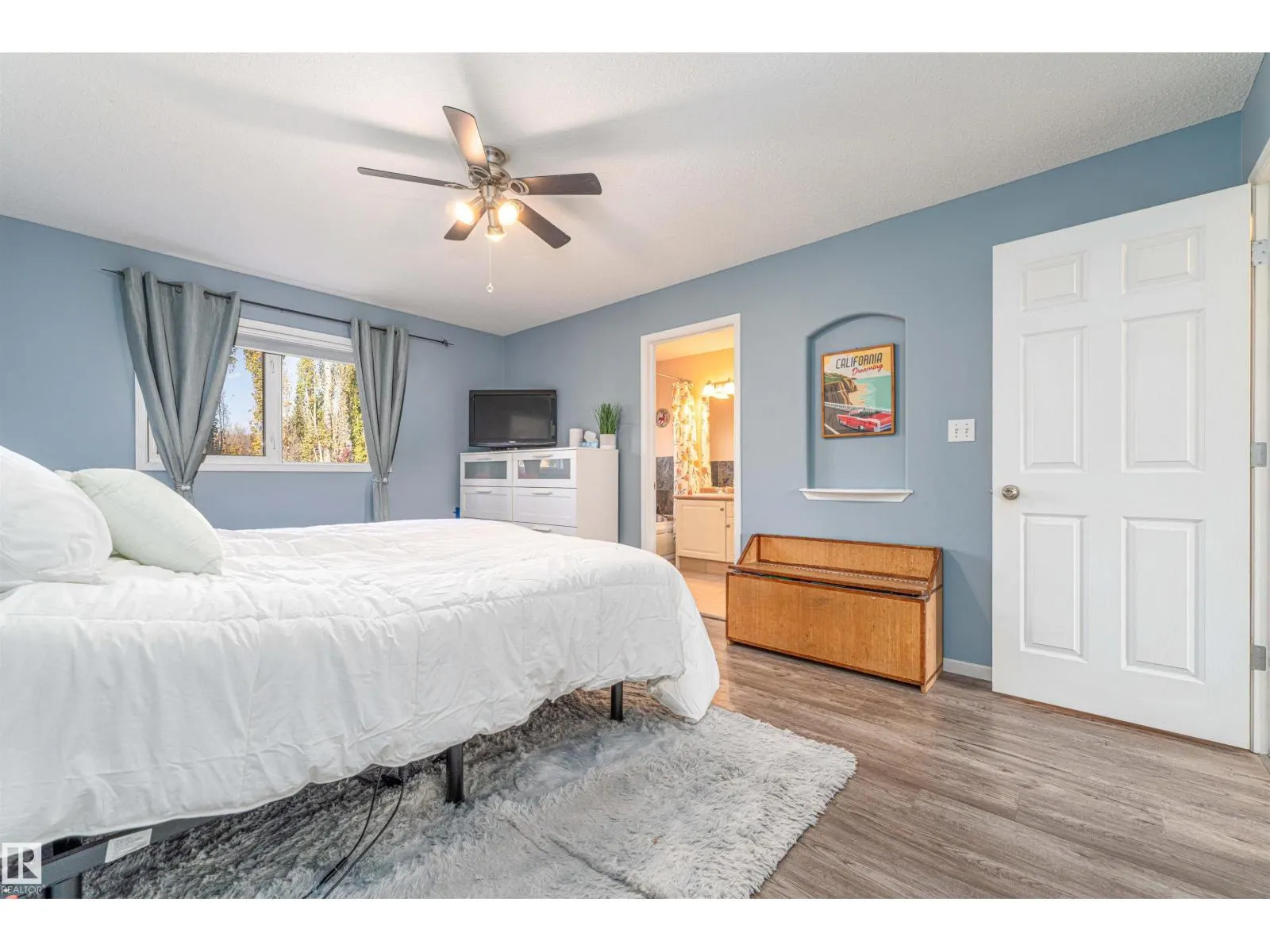 17 OLMSTEAD CT