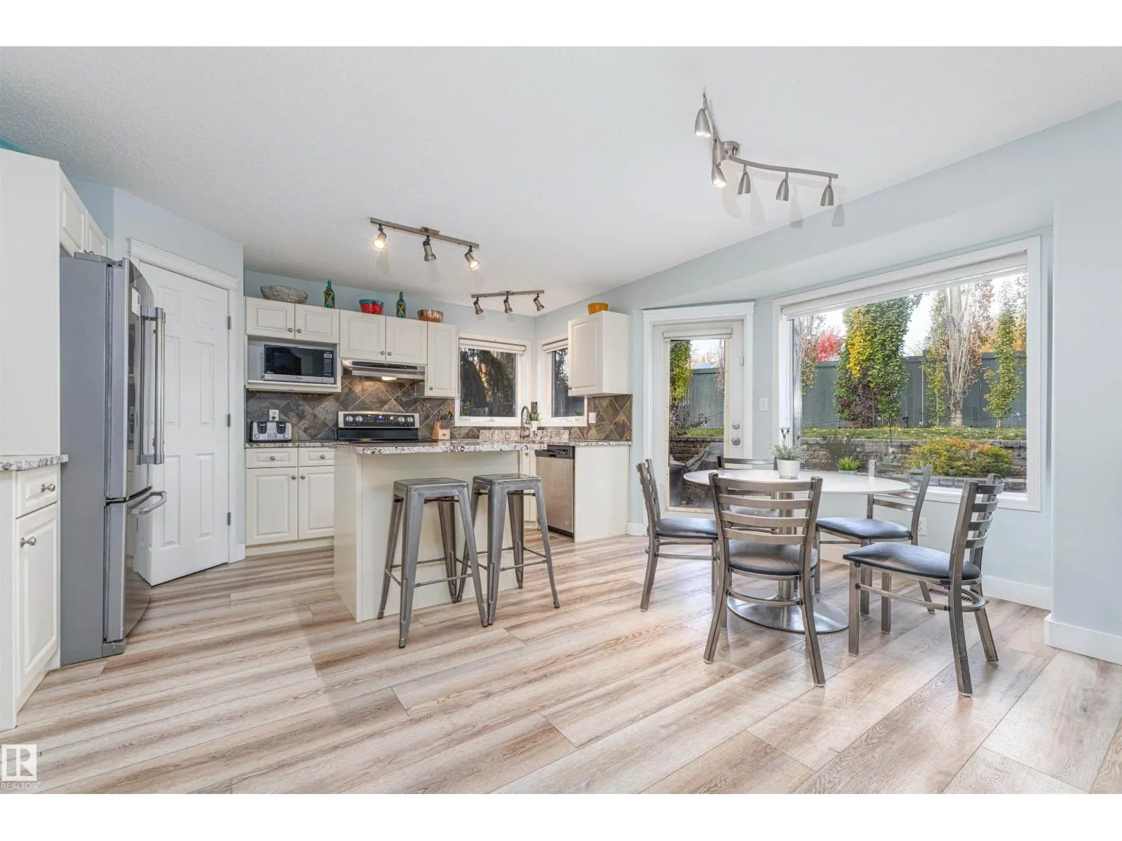 17 OLMSTEAD CT