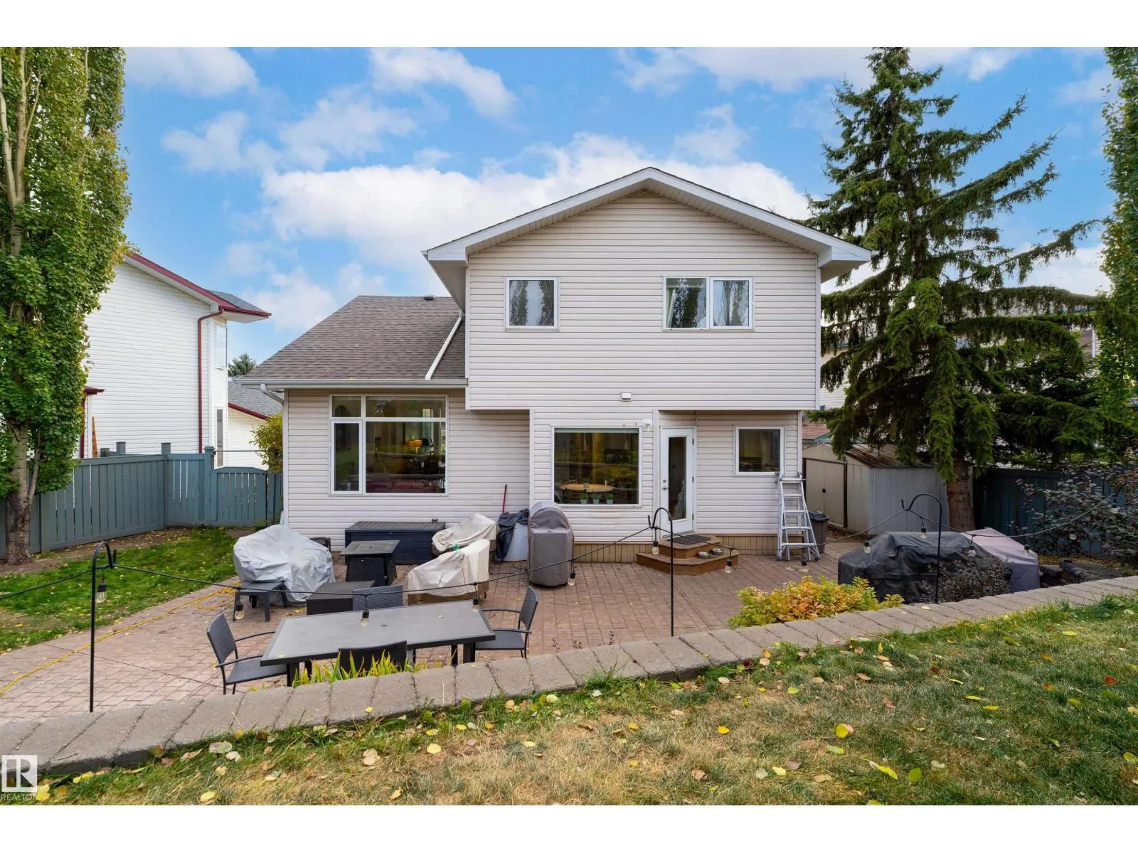 17 OLMSTEAD CT