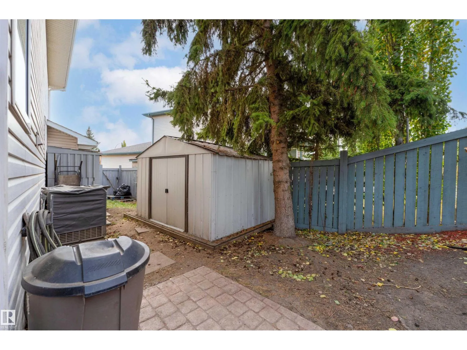 17 OLMSTEAD CT