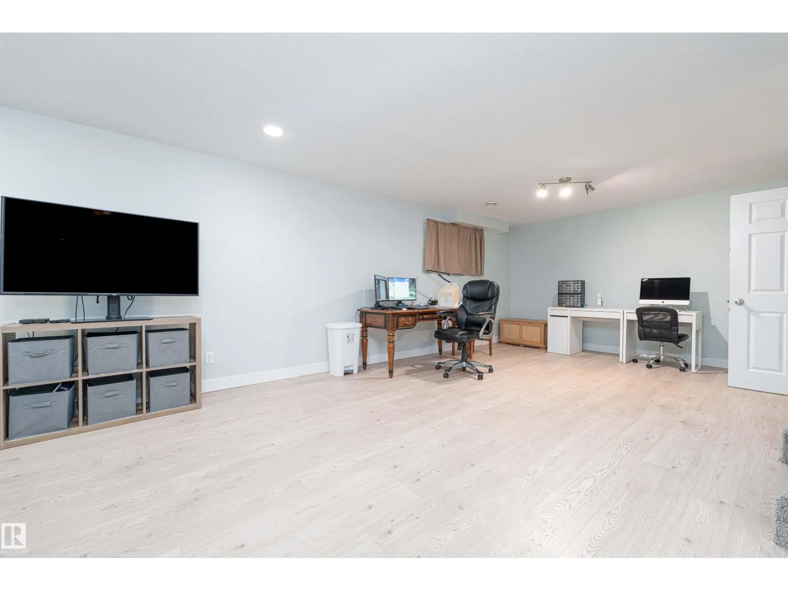 17 OLMSTEAD CT