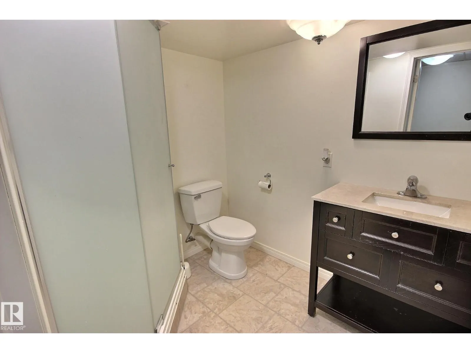 10520 108 AV NW