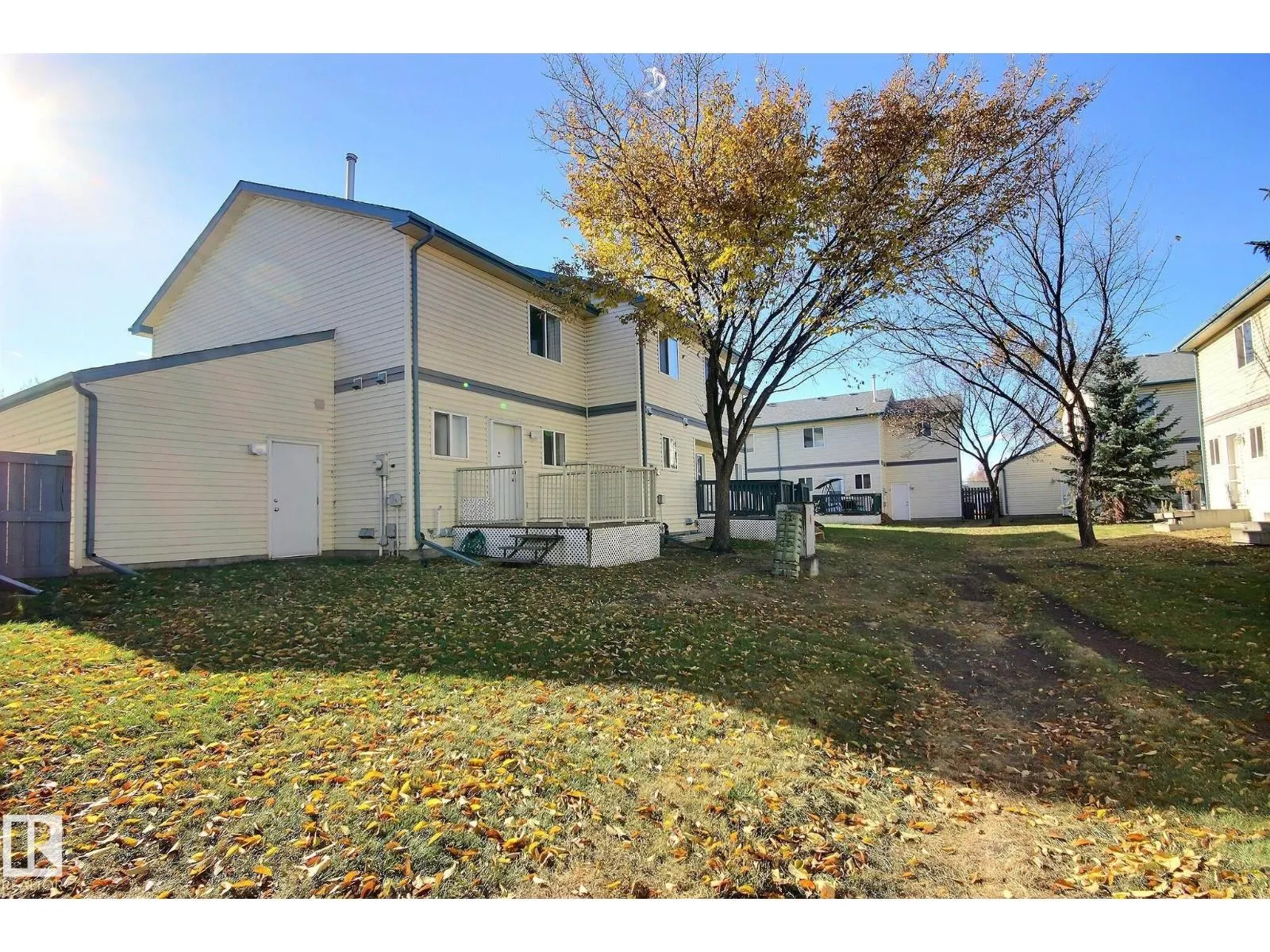 10520 108 AV NW