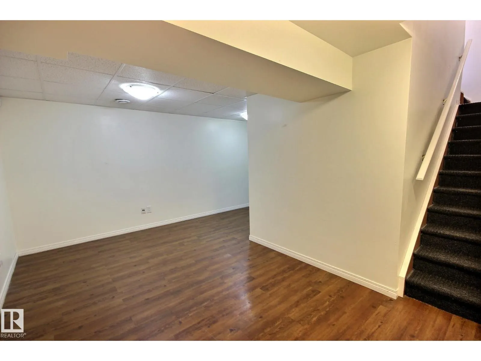 10520 108 AV NW