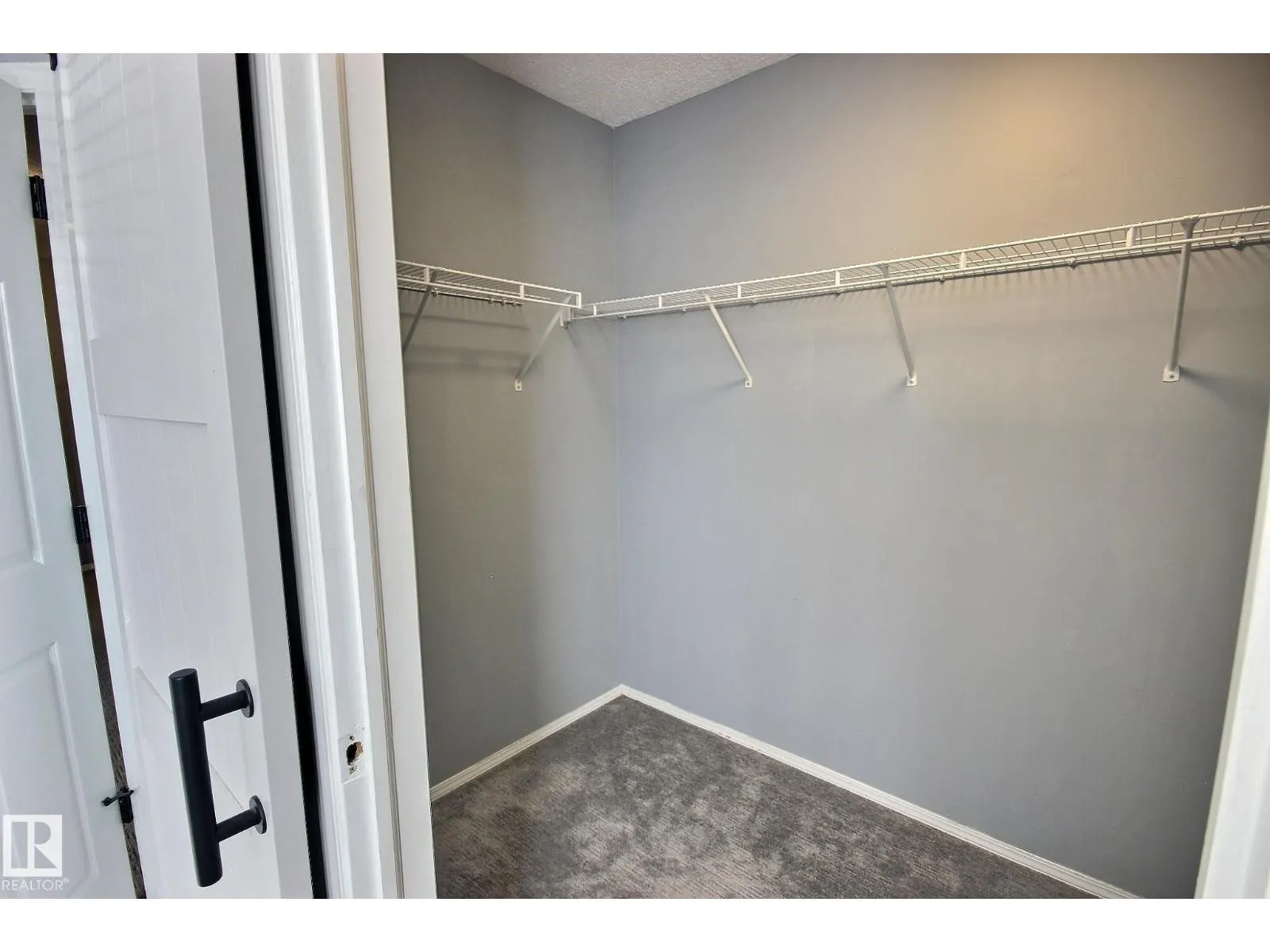 10520 108 AV NW
