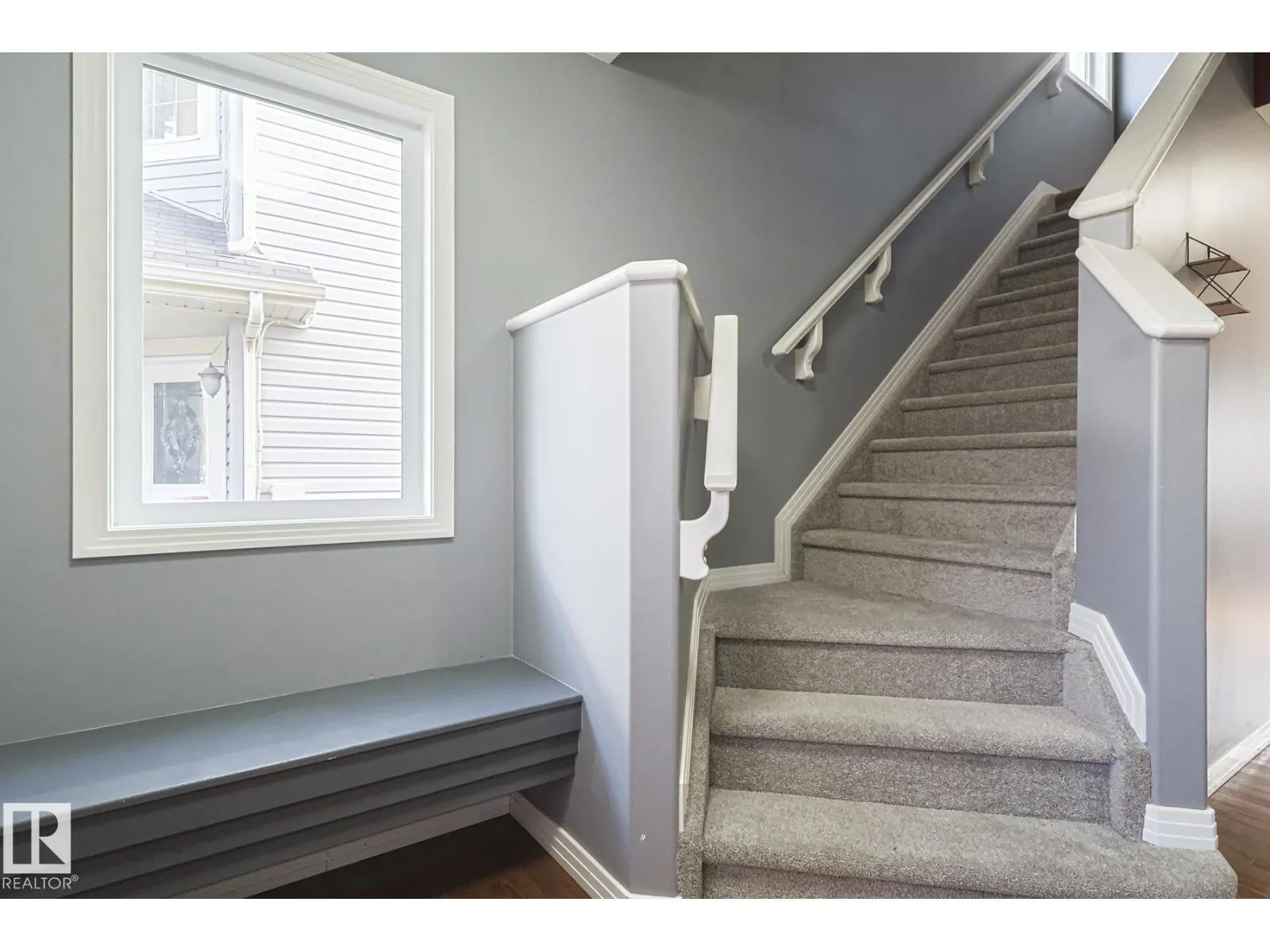 819 172 ST SW