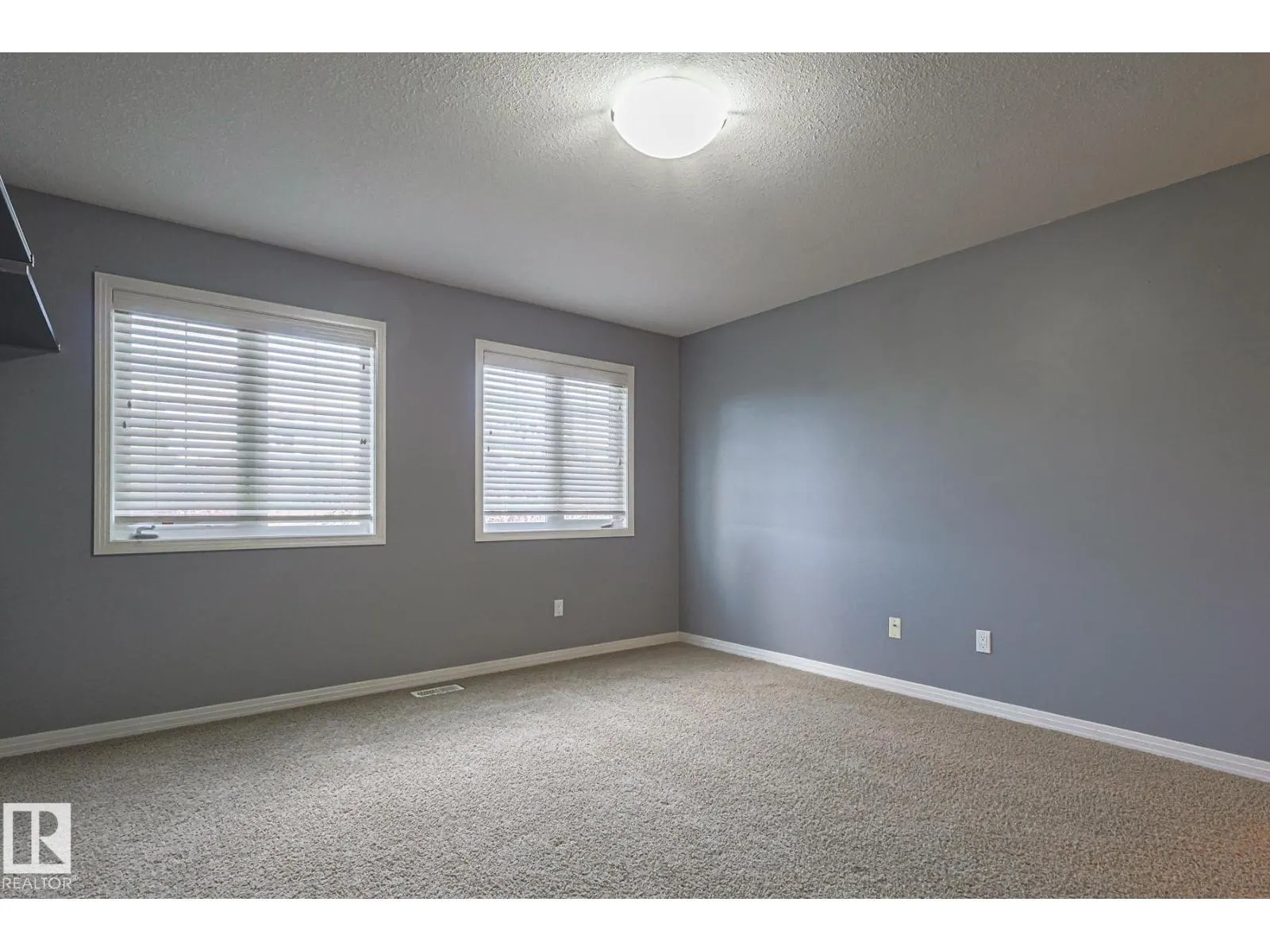 819 172 ST SW