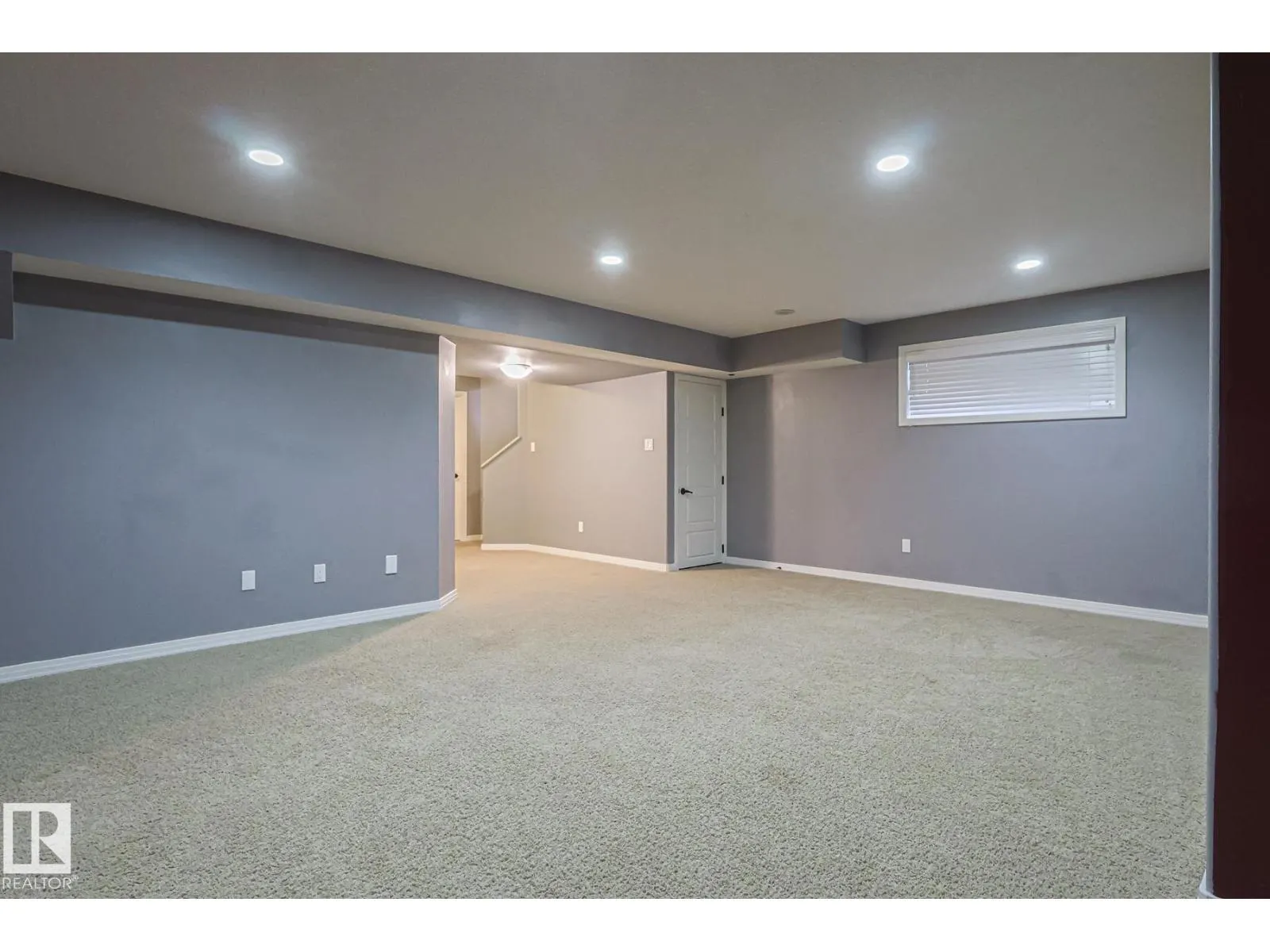 819 172 ST SW
