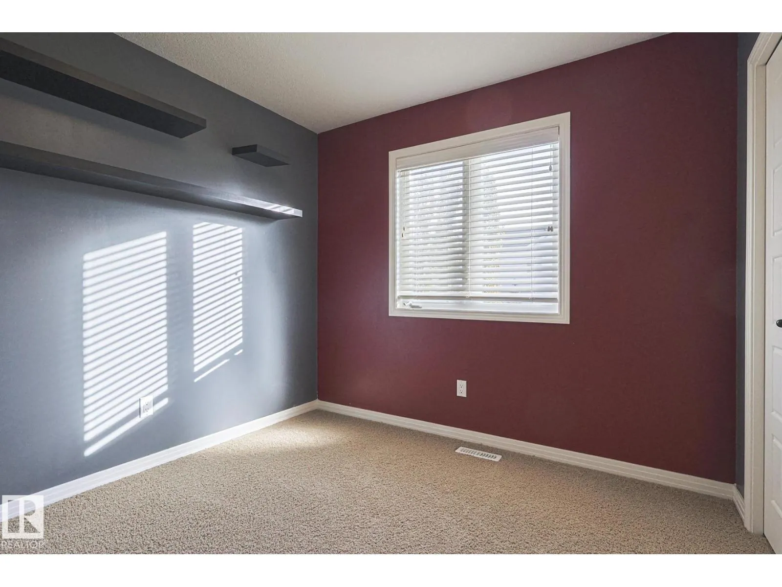 819 172 ST SW