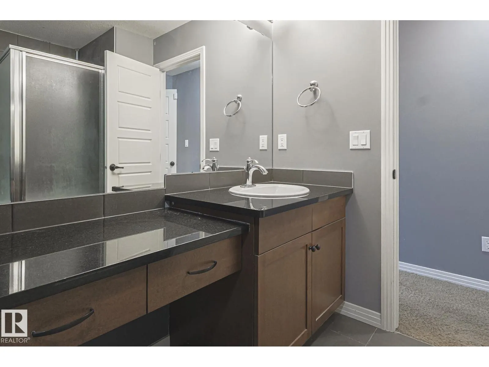 819 172 ST SW