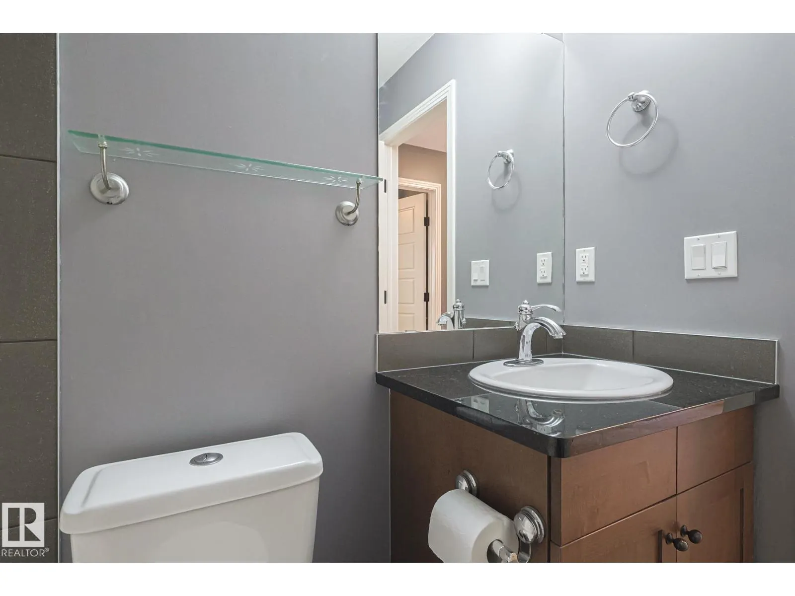 819 172 ST SW