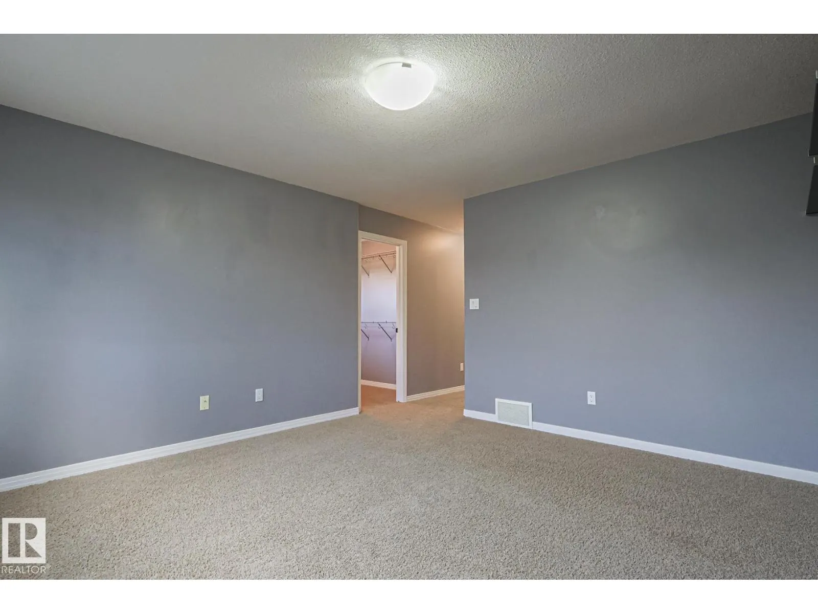 819 172 ST SW