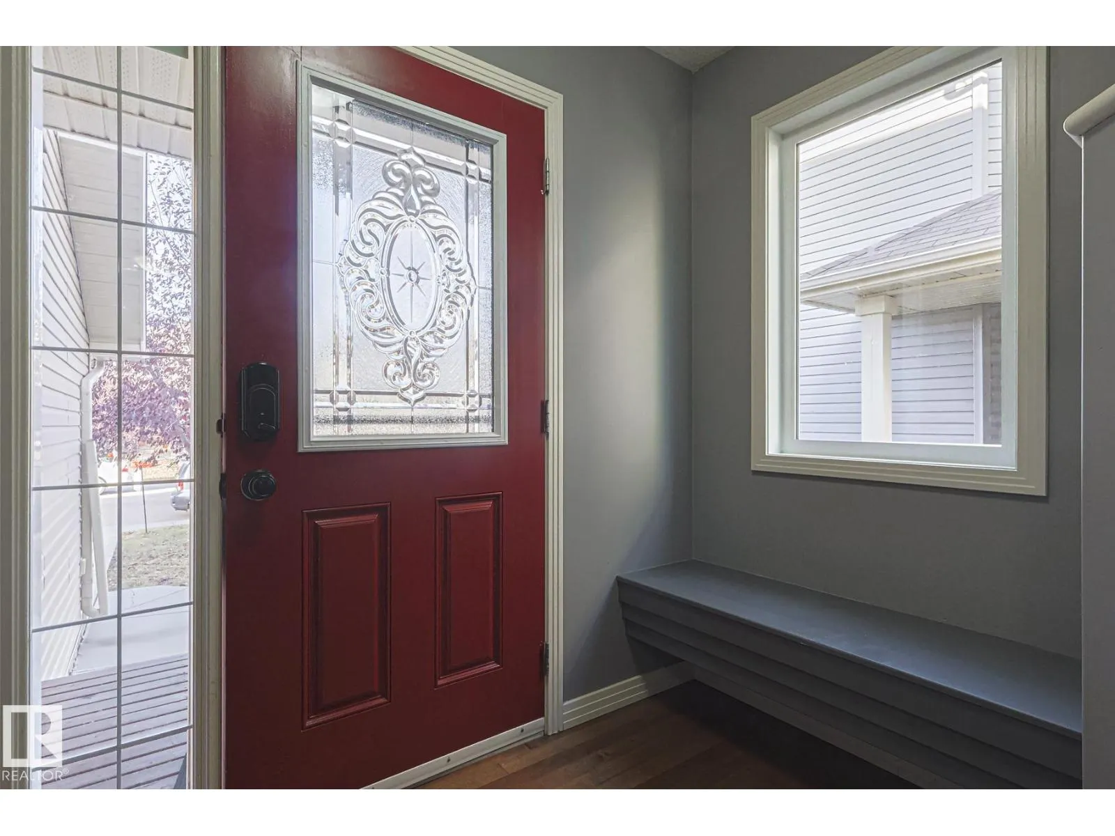 819 172 ST SW
