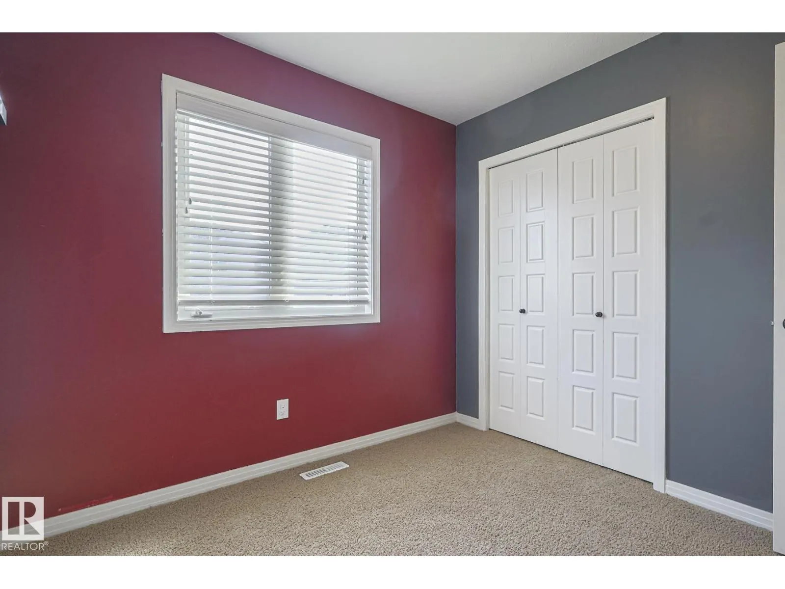 819 172 ST SW
