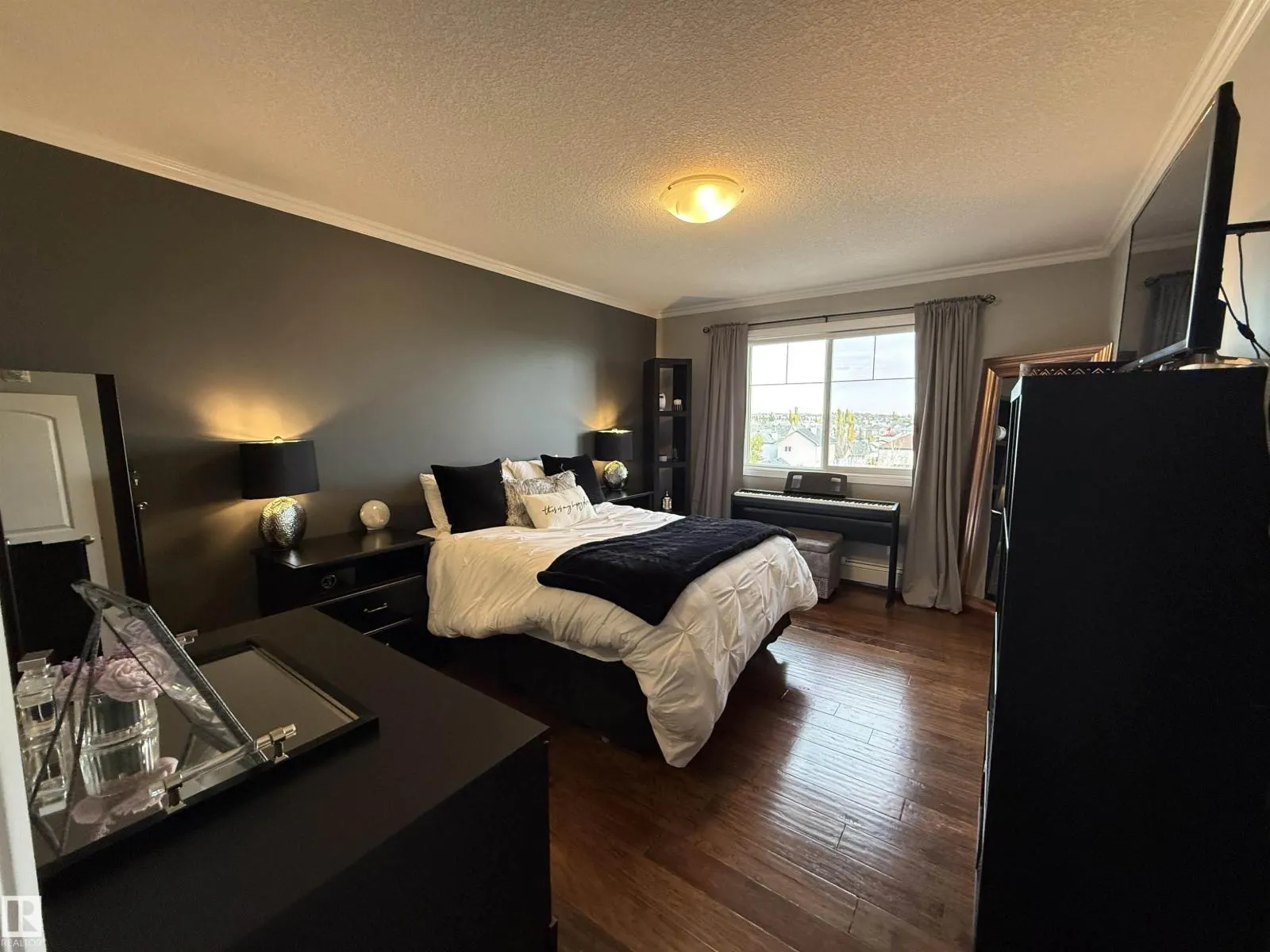 #415 1204 156 ST NW