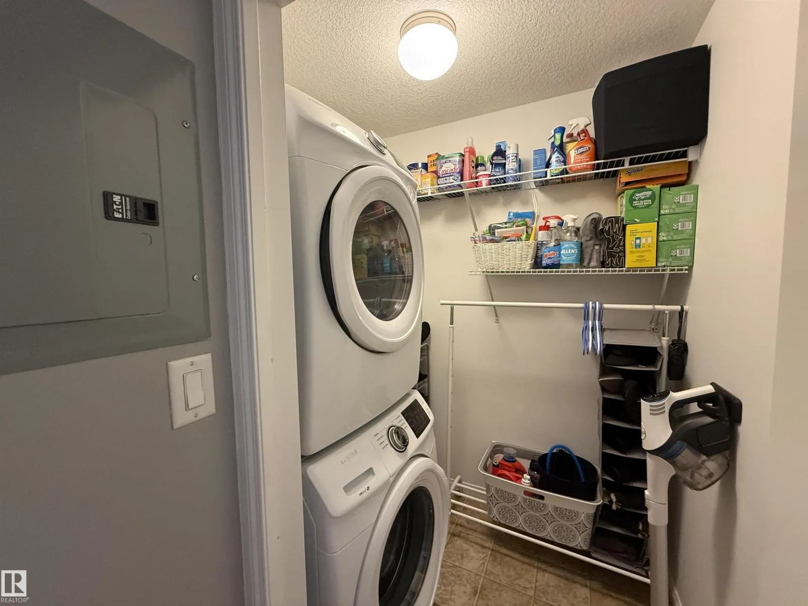 #415 1204 156 ST NW