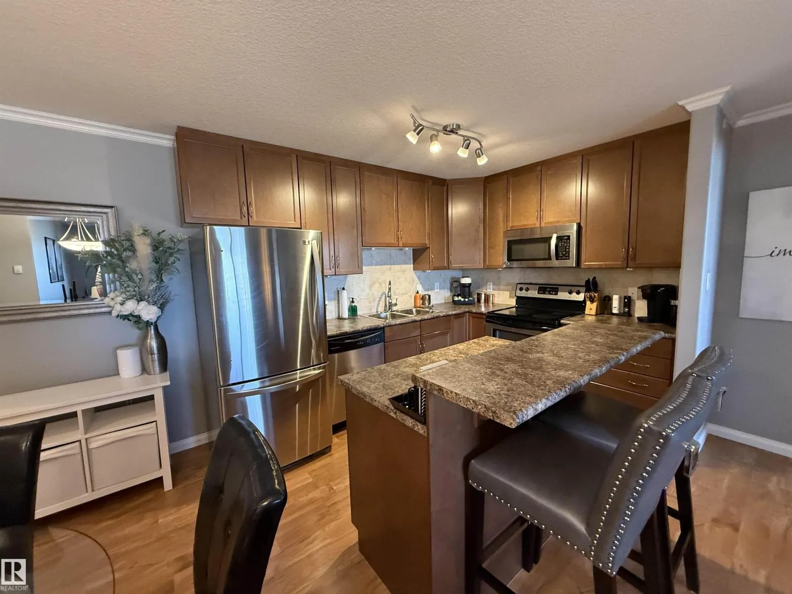 #415 1204 156 ST NW