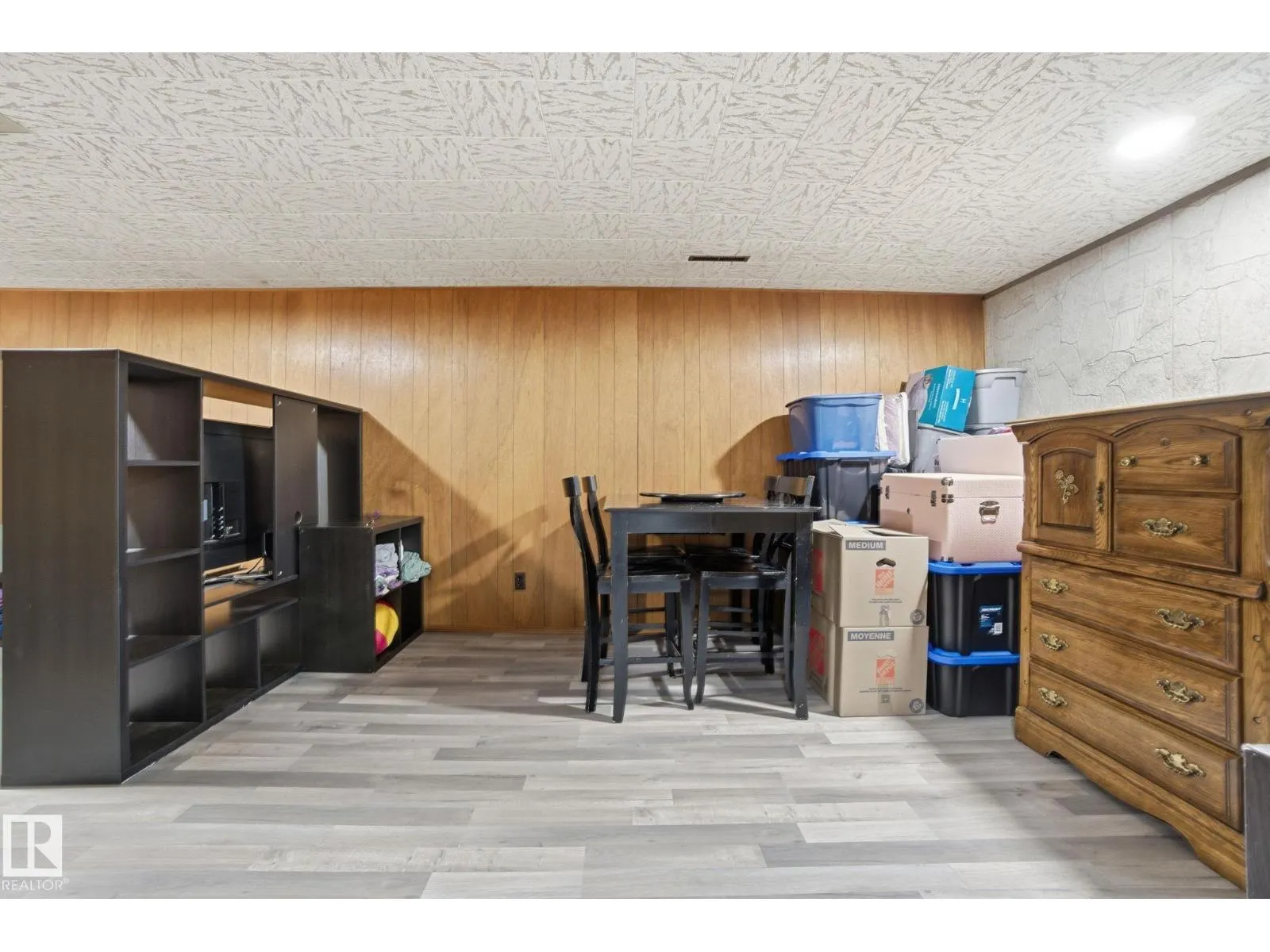 16100 88 AV NW